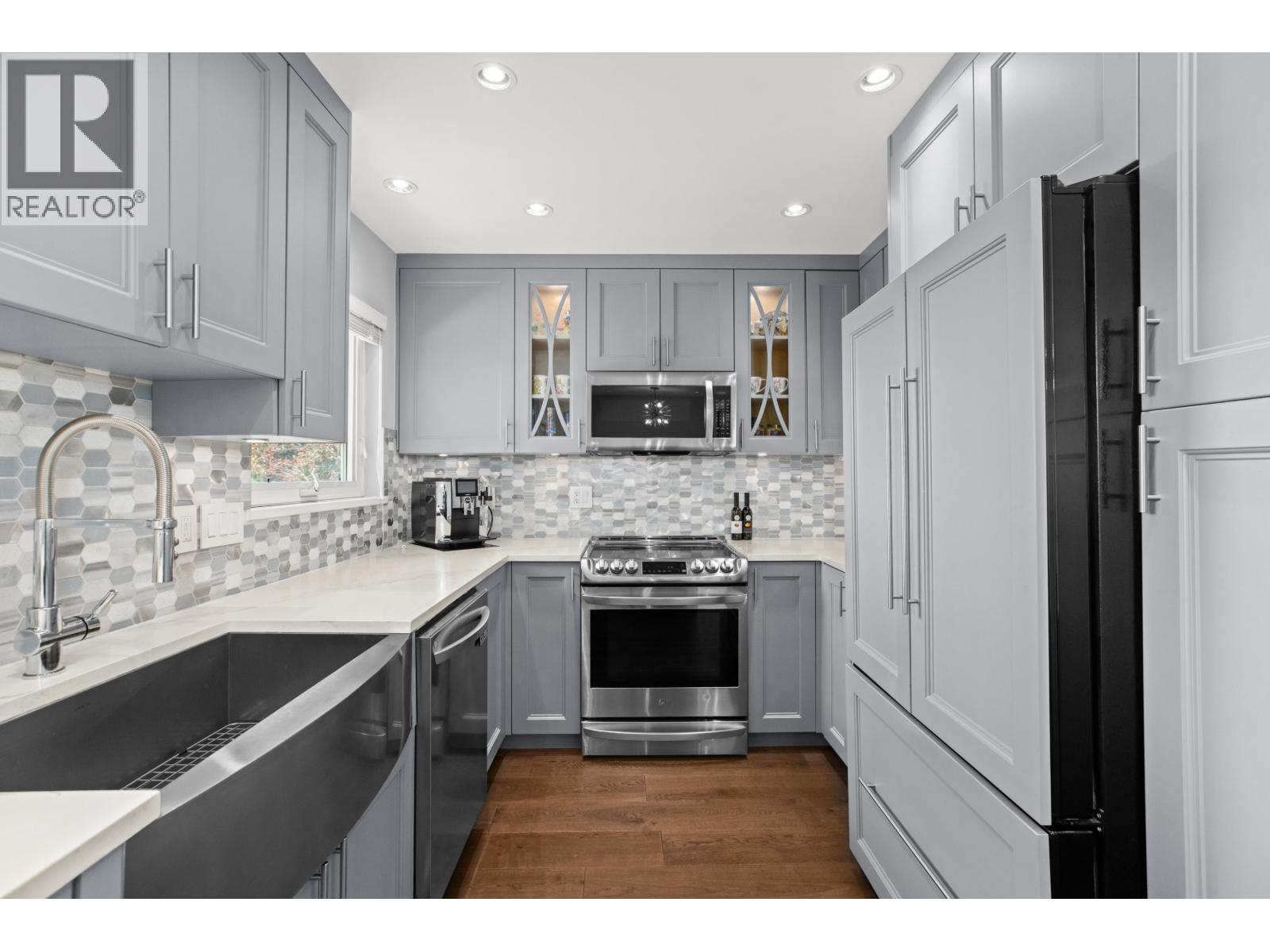 219 E 26th Street, North Vancouver, British Columbia  V7N 1A7 - Photo 8 - R3116736