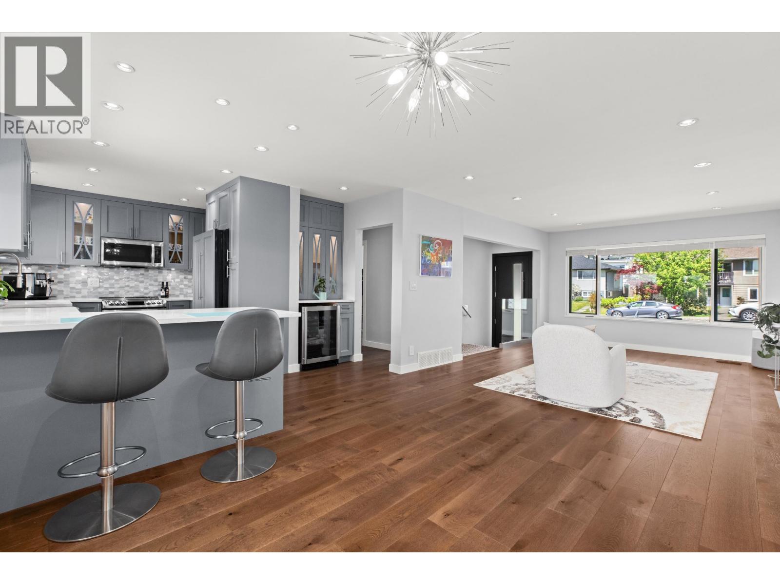 219 E 26th Street, North Vancouver, British Columbia  V7N 1A7 - Photo 9 - R3116736