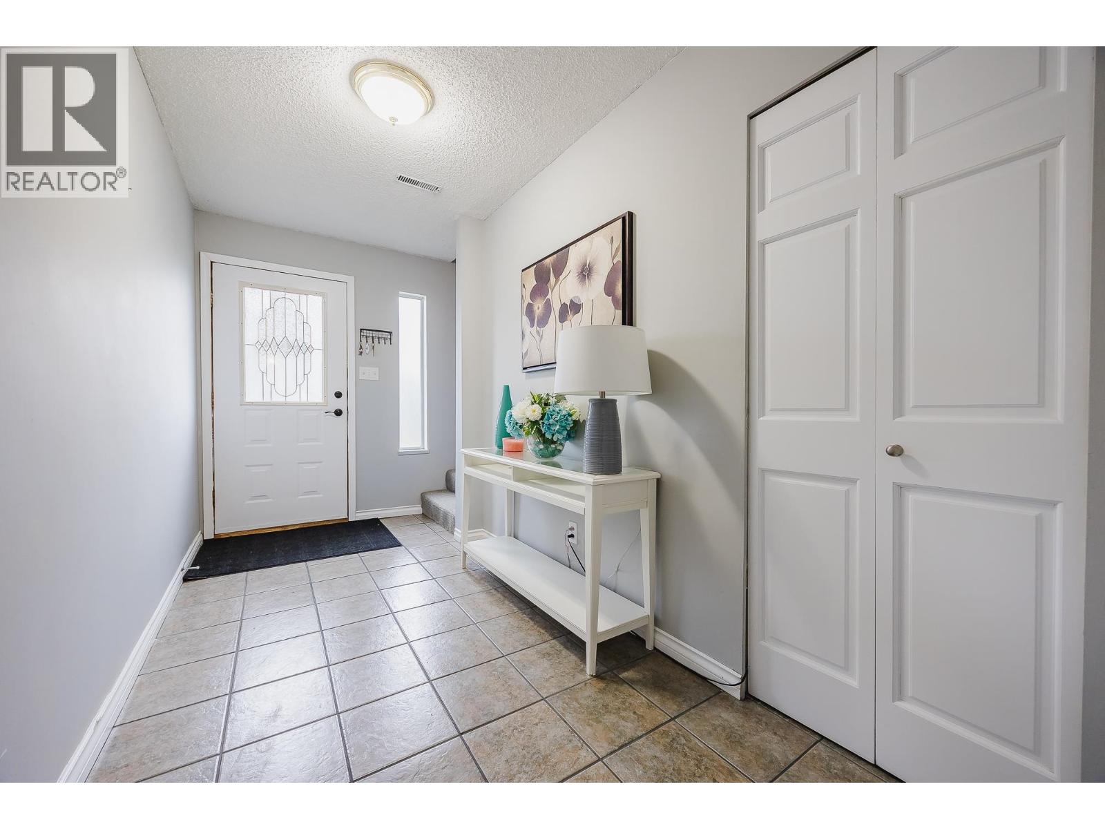 20492 Thorne Avenue, Maple Ridge, British Columbia  V2X 8T8 - Photo 20 - R3116739