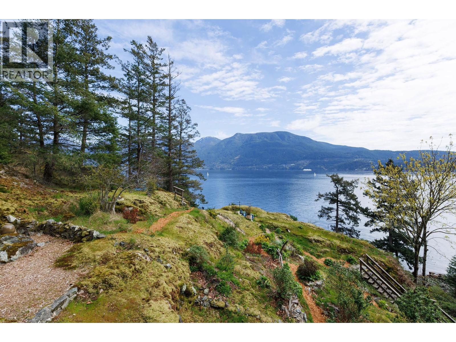 234 David Road, Bowen Island, British Columbia  V0N 1G1 - Photo 2 - R3116763
