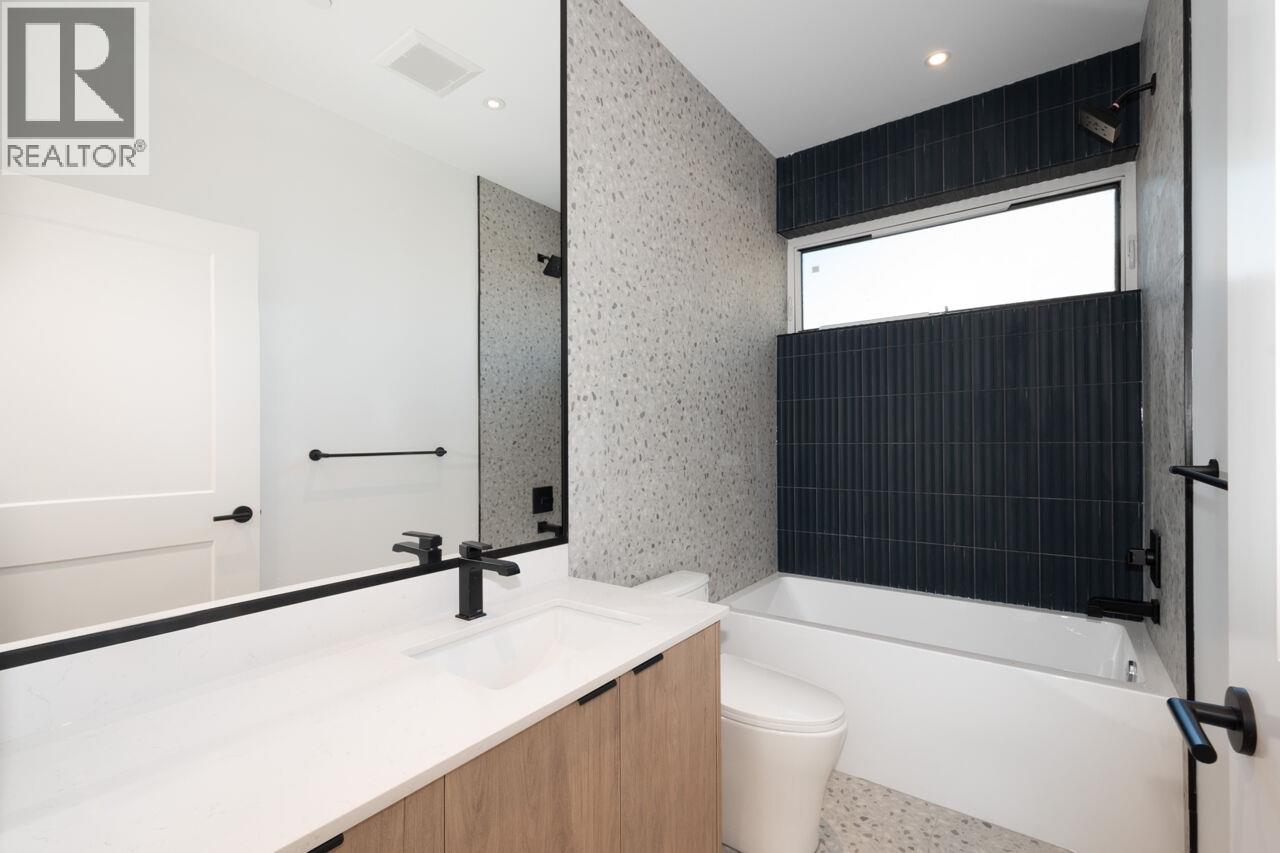 3679 Pandora Street, Vancouver, British Columbia  V5K 1X1 - Photo 35 - R3116774