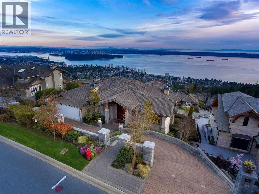 2420 Halston Court, West Vancouver, British Columbia  V7S 3K3 - Photo 2 - R3116775