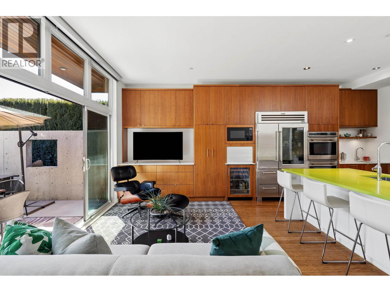 626 E 22 Avenue, Vancouver, British Columbia  V5V 1V4 - Photo 12 - R3116776