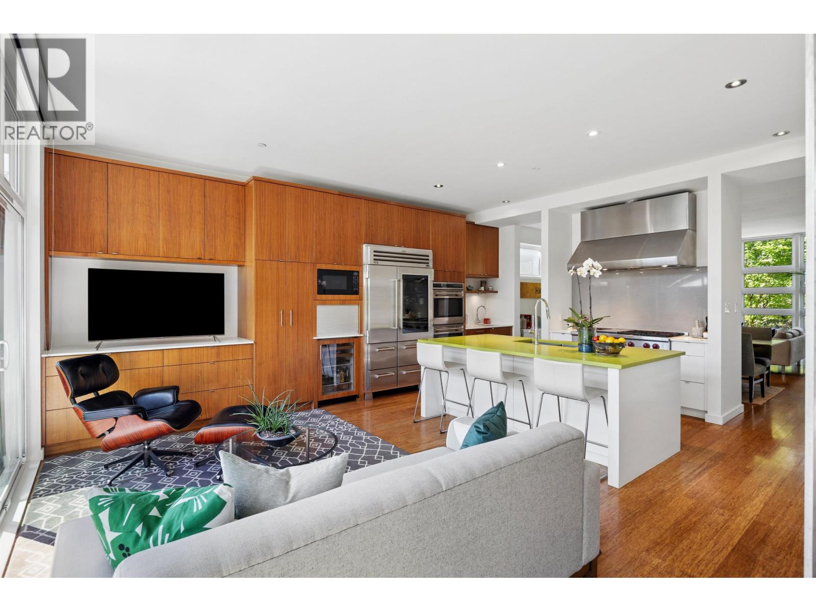 626 E 22 Avenue, Vancouver, British Columbia  V5V 1V4 - Photo 13 - R3116776