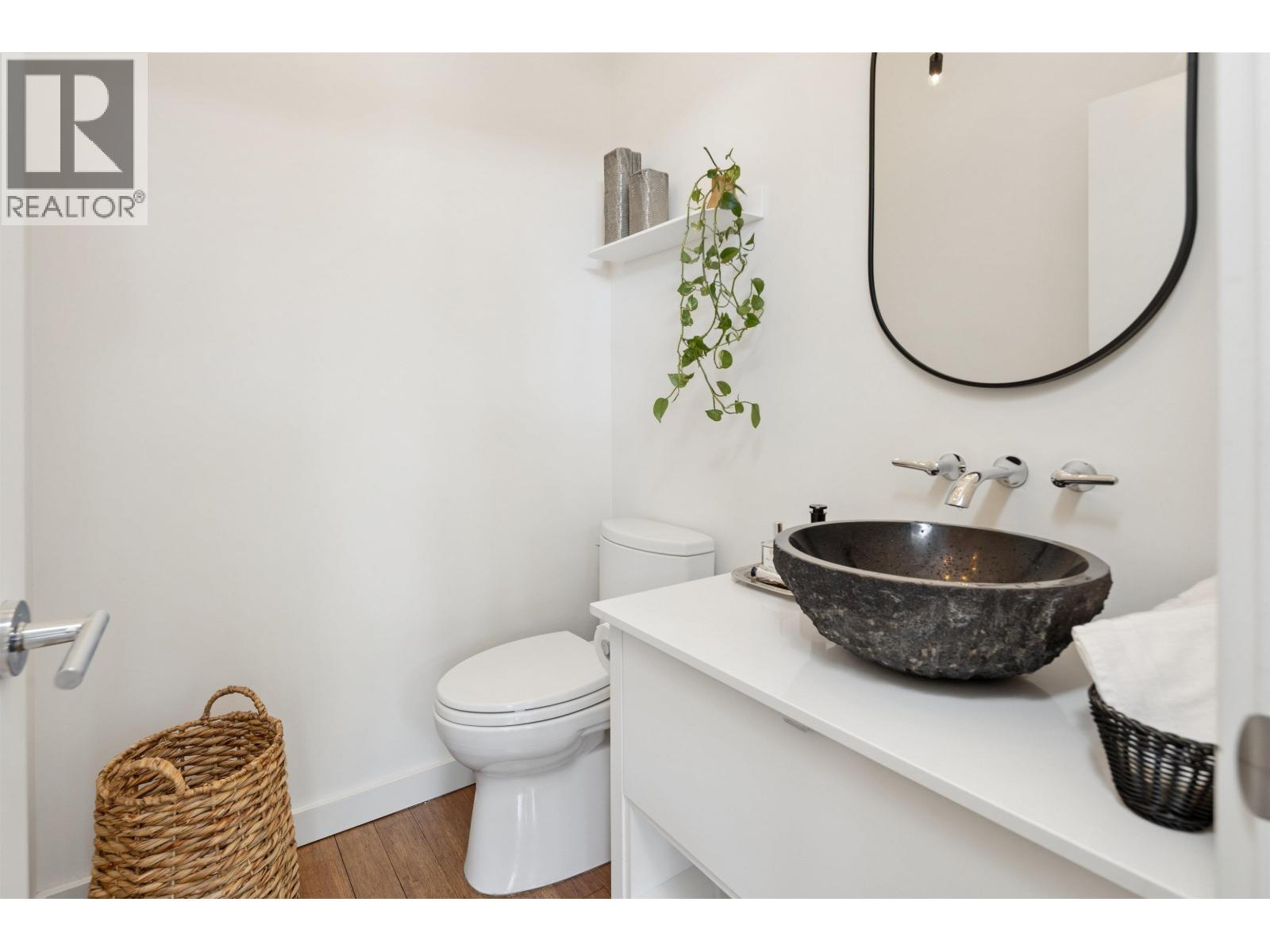 626 E 22 Avenue, Vancouver, British Columbia  V5V 1V4 - Photo 29 - R3116776