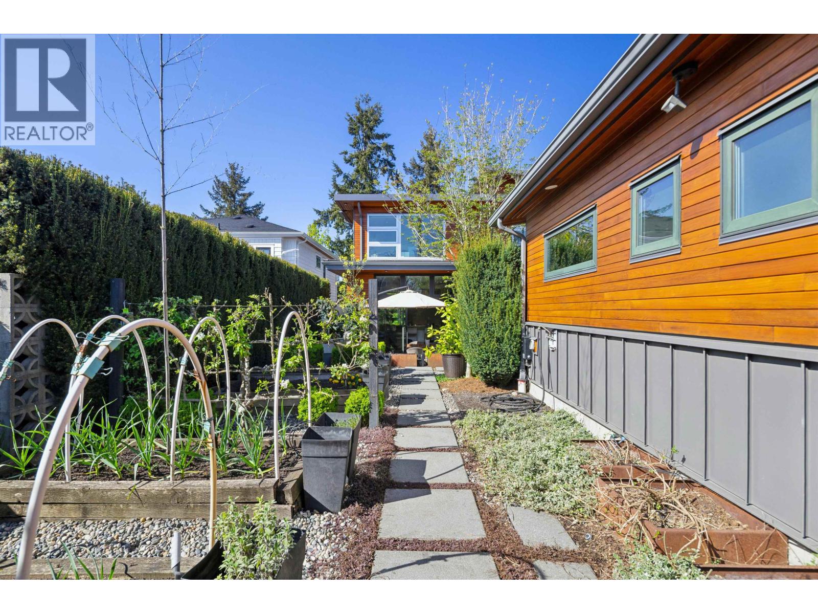 626 E 22 Avenue, Vancouver, British Columbia  V5V 1V4 - Photo 32 - R3116776