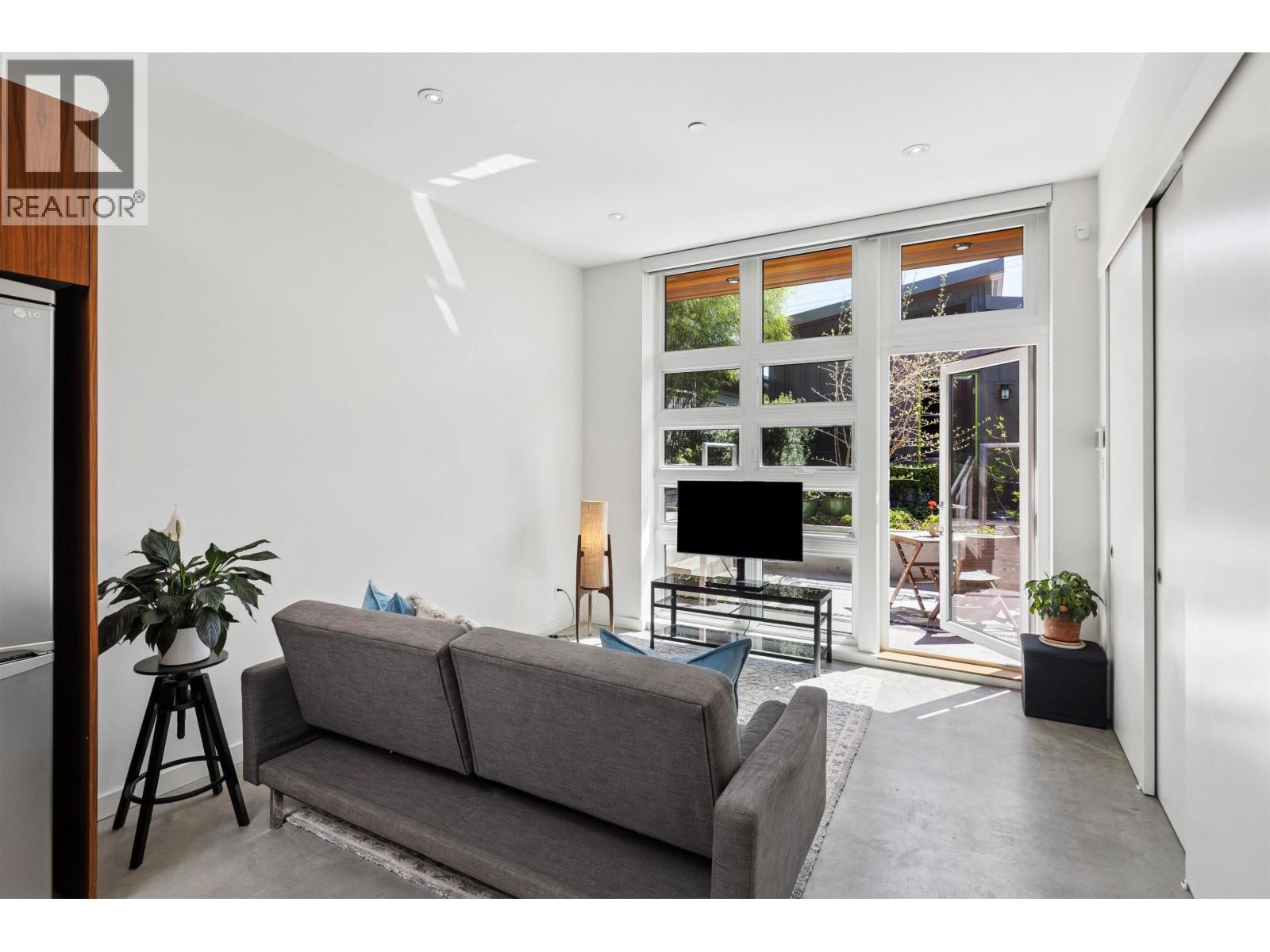 626 E 22 Avenue, Vancouver, British Columbia  V5V 1V4 - Photo 34 - R3116776