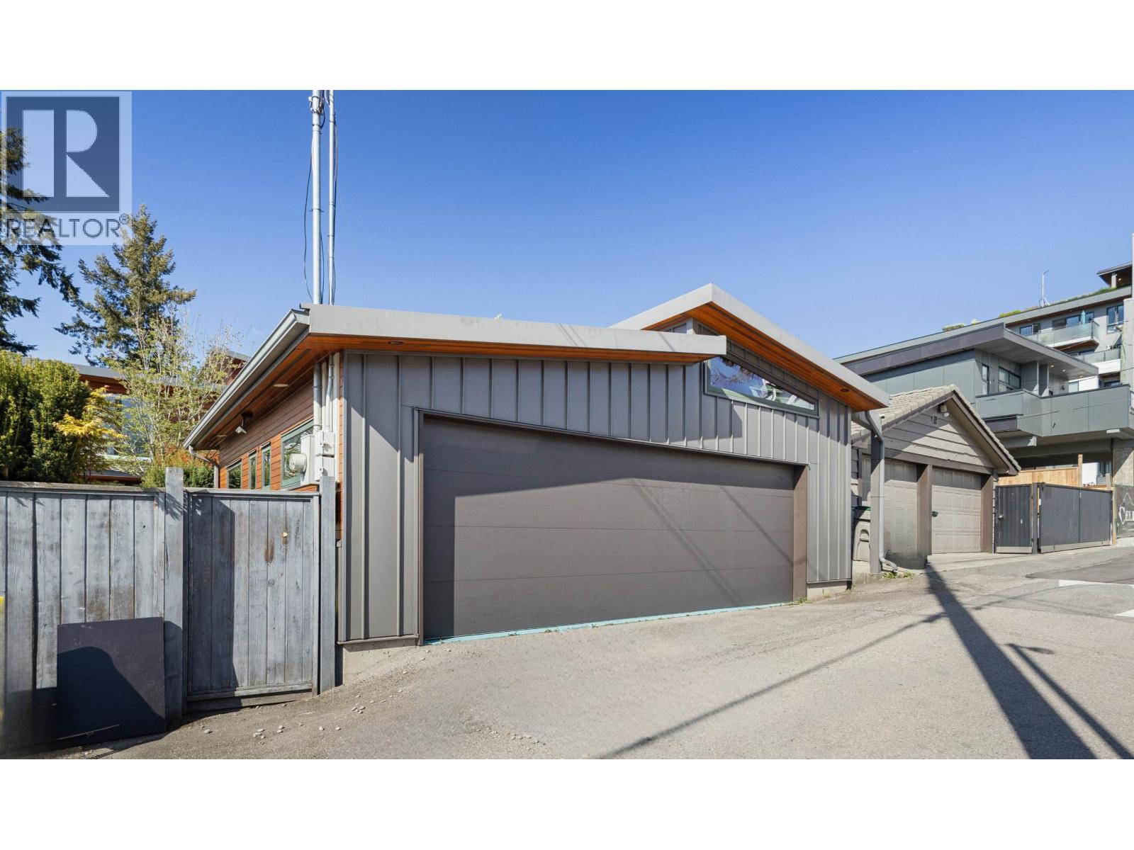 626 E 22 Avenue, Vancouver, British Columbia  V5V 1V4 - Photo 38 - R3116776