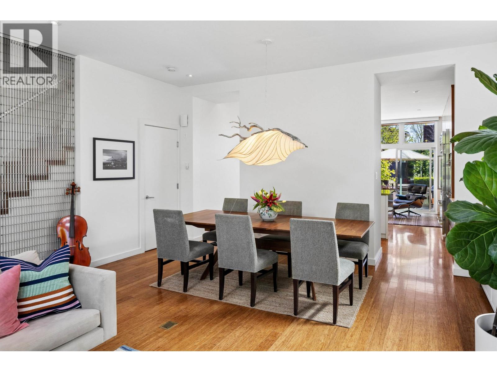 626 E 22 Avenue, Vancouver, British Columbia  V5V 1V4 - Photo 8 - R3116776