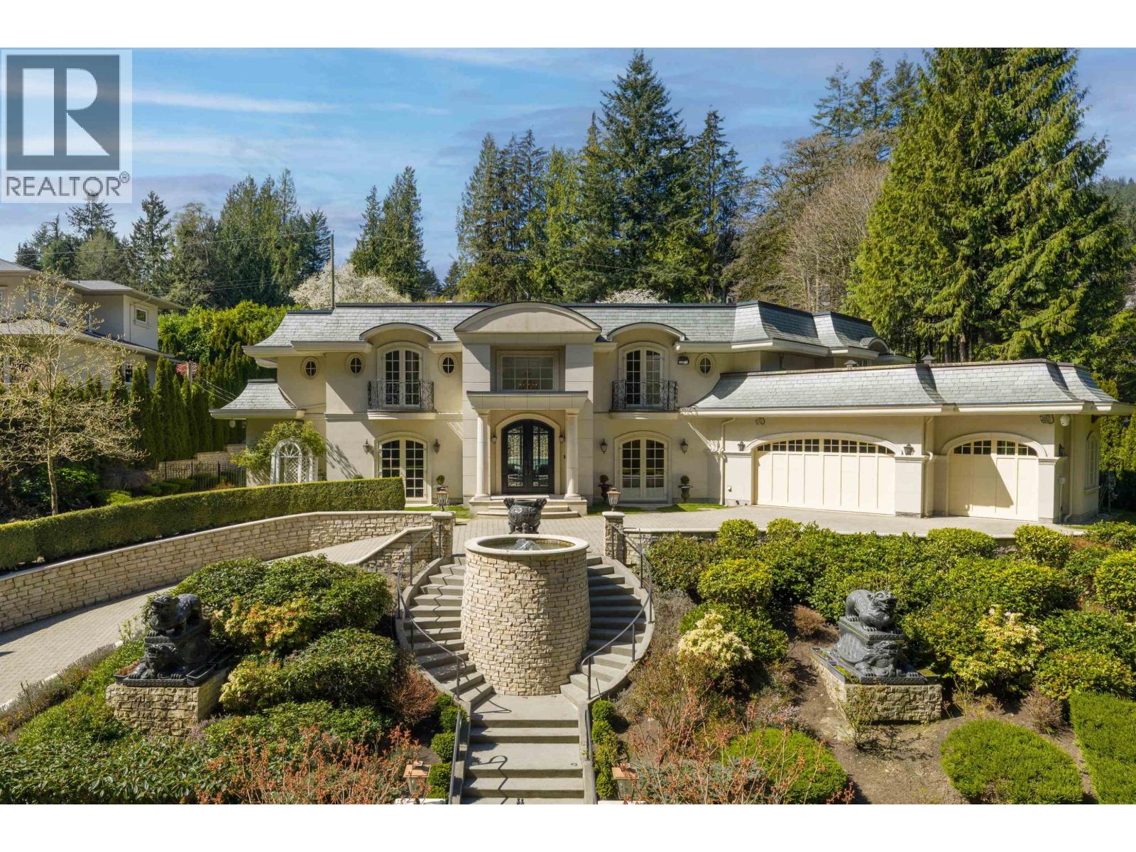 397 Southborough Drive, West Vancouver, British Columbia  V7S 1M3 - Photo 2 - R3116779