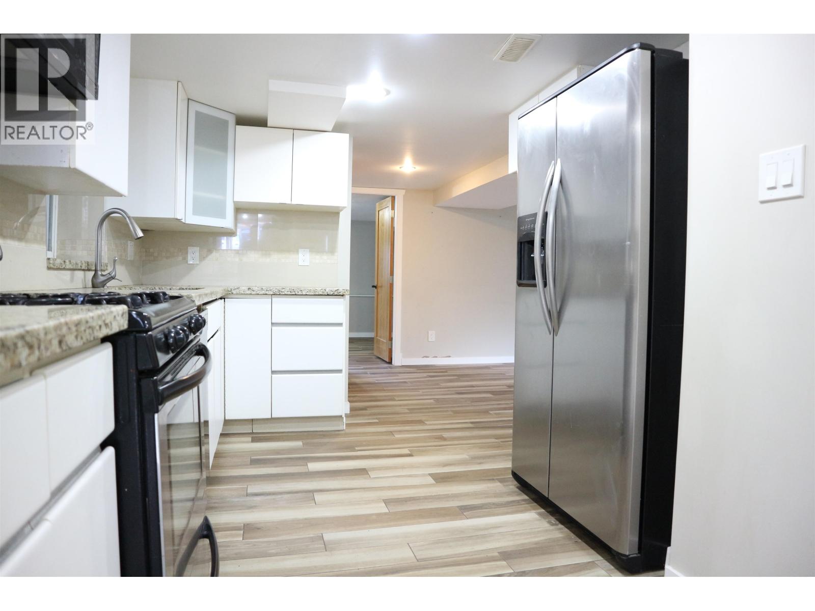 Basement 796 E 12th Avenue, Vancouver, British Columbia  V6R 4A1 - Photo 4 - R3116716