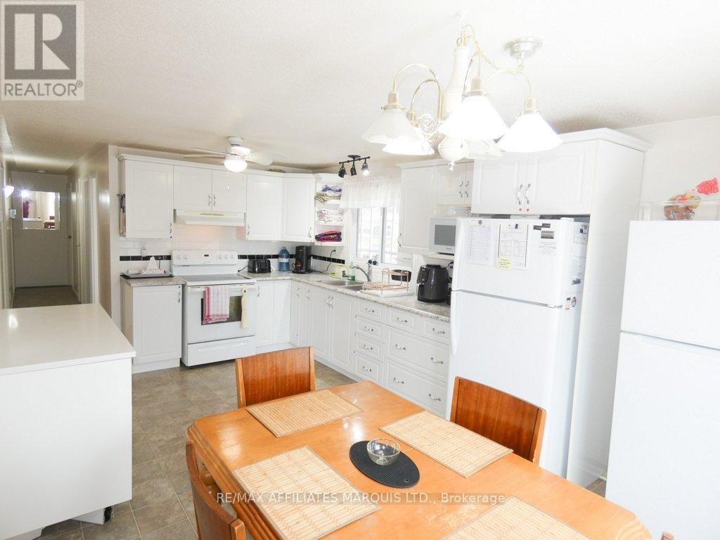 9 Sutton Drive, Edwardsburgh/cardinal, Ontario  K0E 1T1 - Photo 11 - X12879154