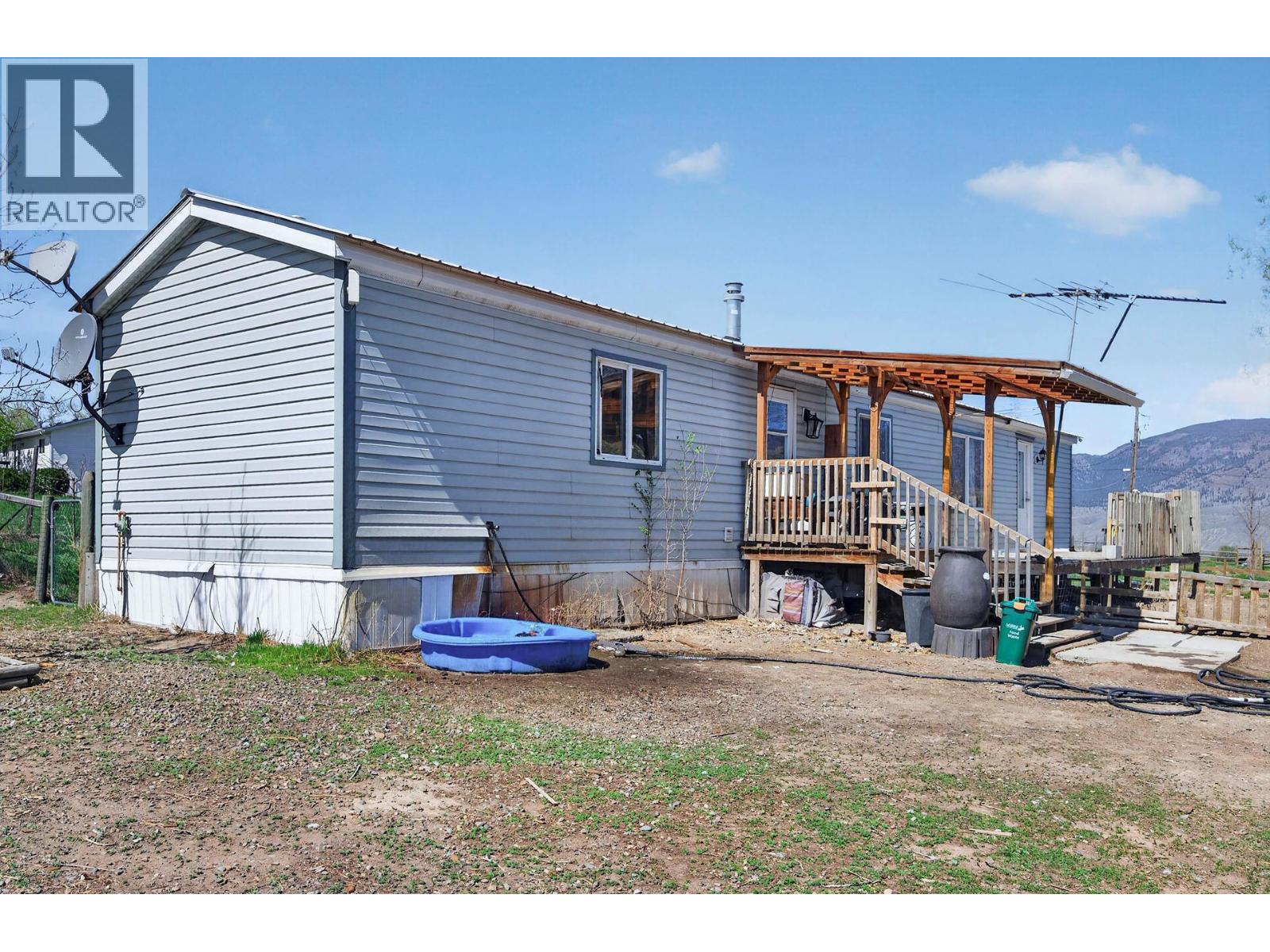 5880 Gardi Road, Kamloops, British Columbia  V1S 2A1 - Photo 2 - 10377181