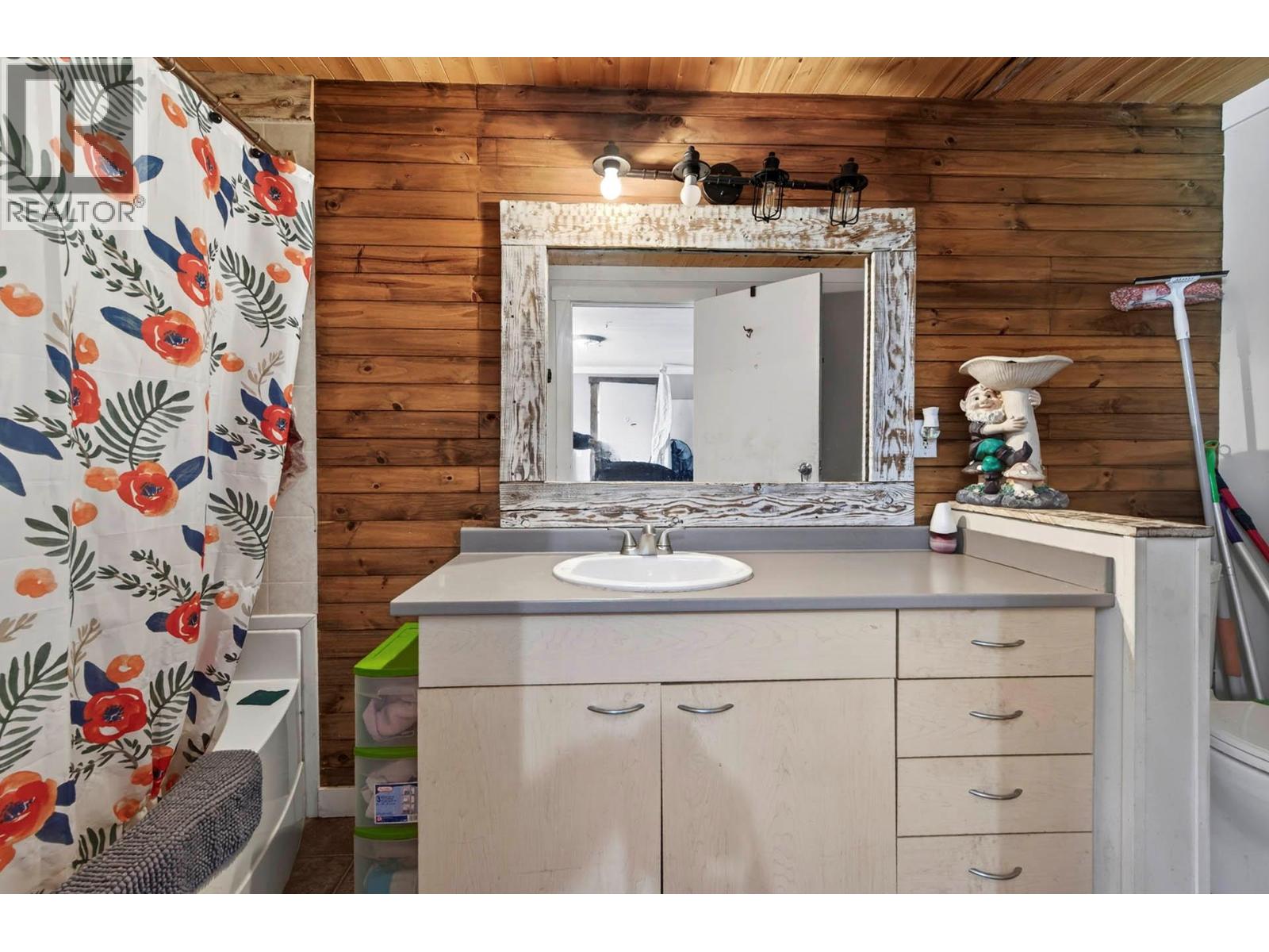 5880 Gardi Road, Kamloops, British Columbia  V1S 2A1 - Photo 20 - 10377181