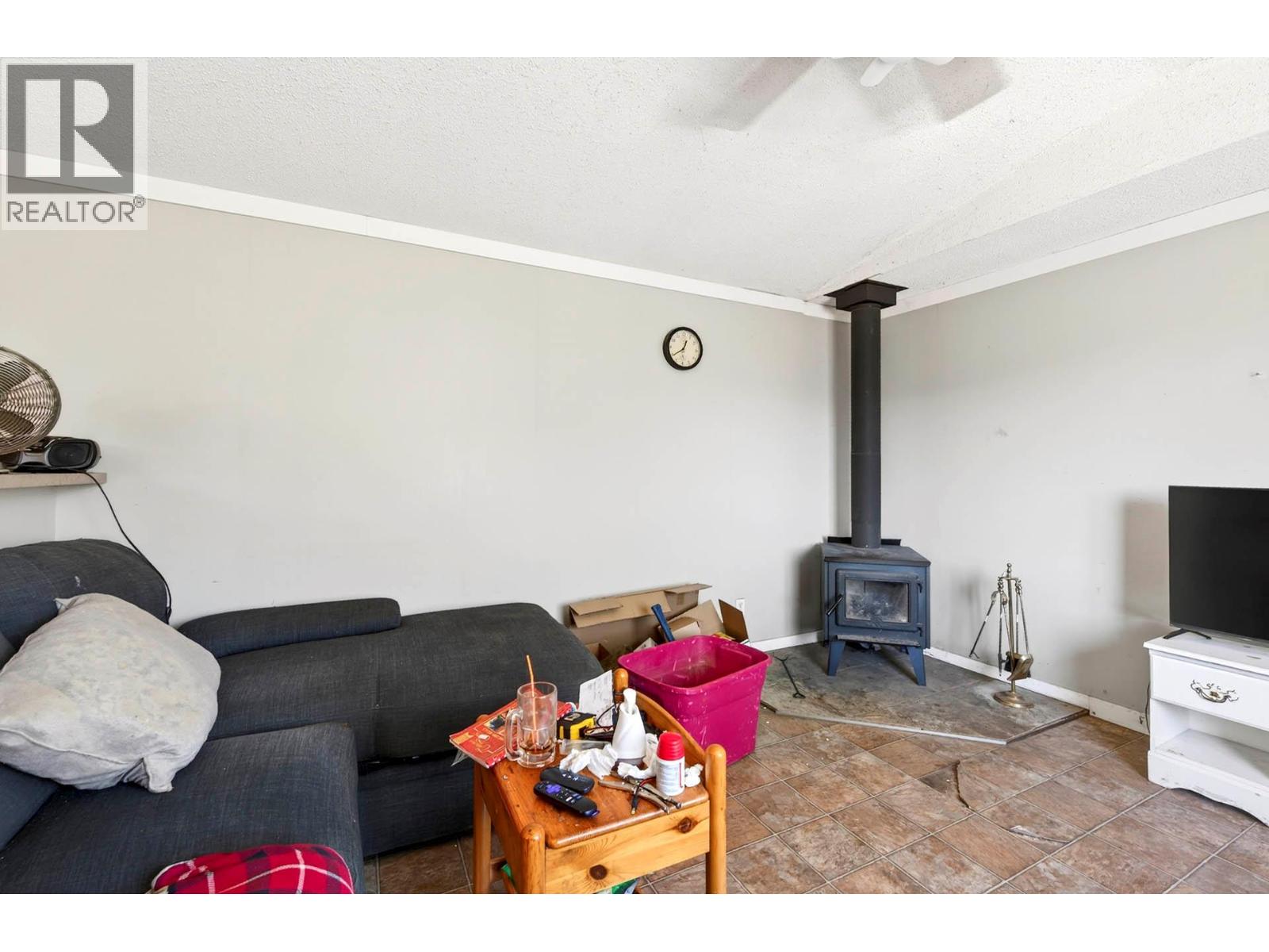 5880 Gardi Road, Kamloops, British Columbia  V1S 2A1 - Photo 7 - 10377181