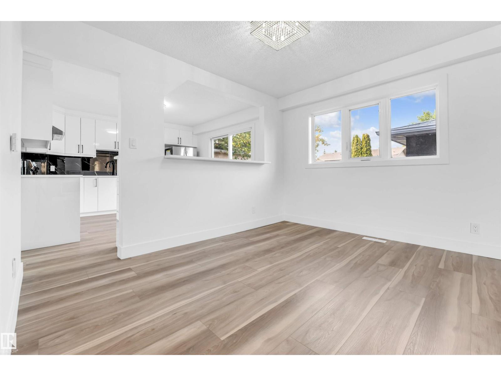 3508 84 St Nw, Edmonton, Alberta  T6K 0H3 - Photo 12 - E4484497