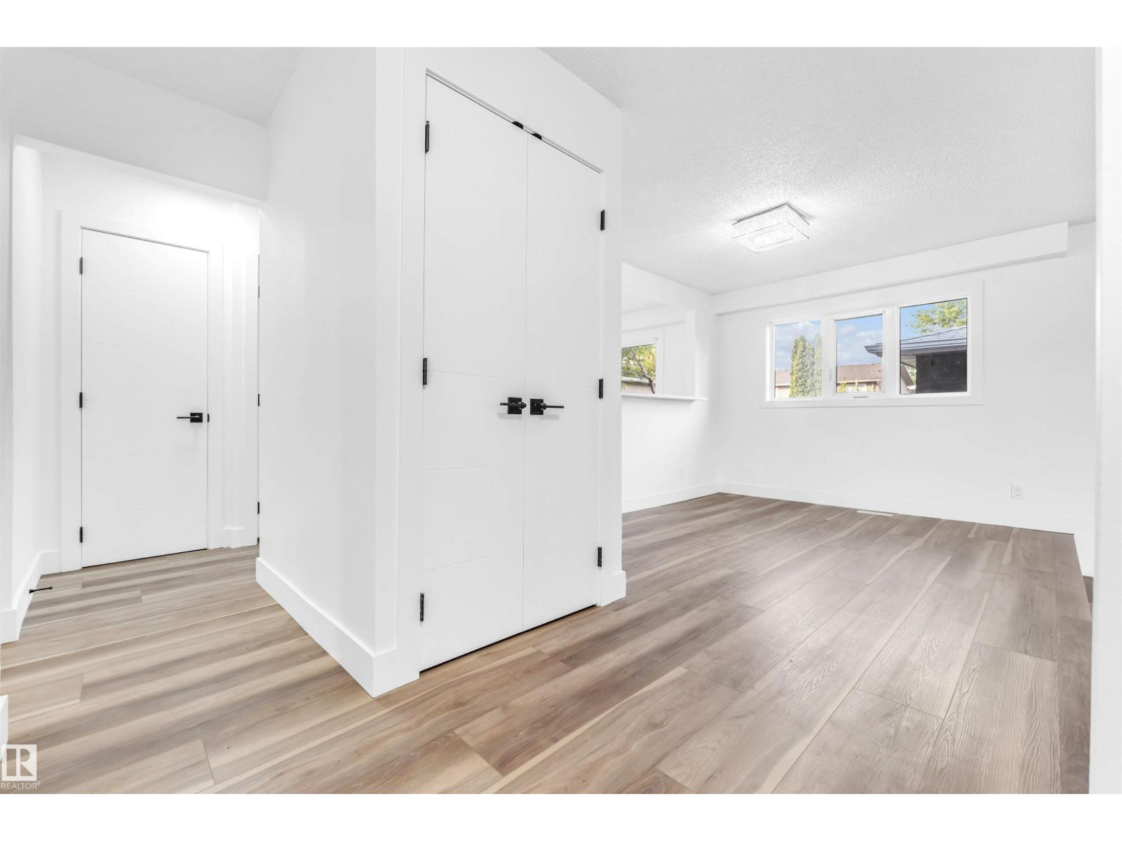 3508 84 St Nw, Edmonton, Alberta  T6K 0H3 - Photo 13 - E4484497