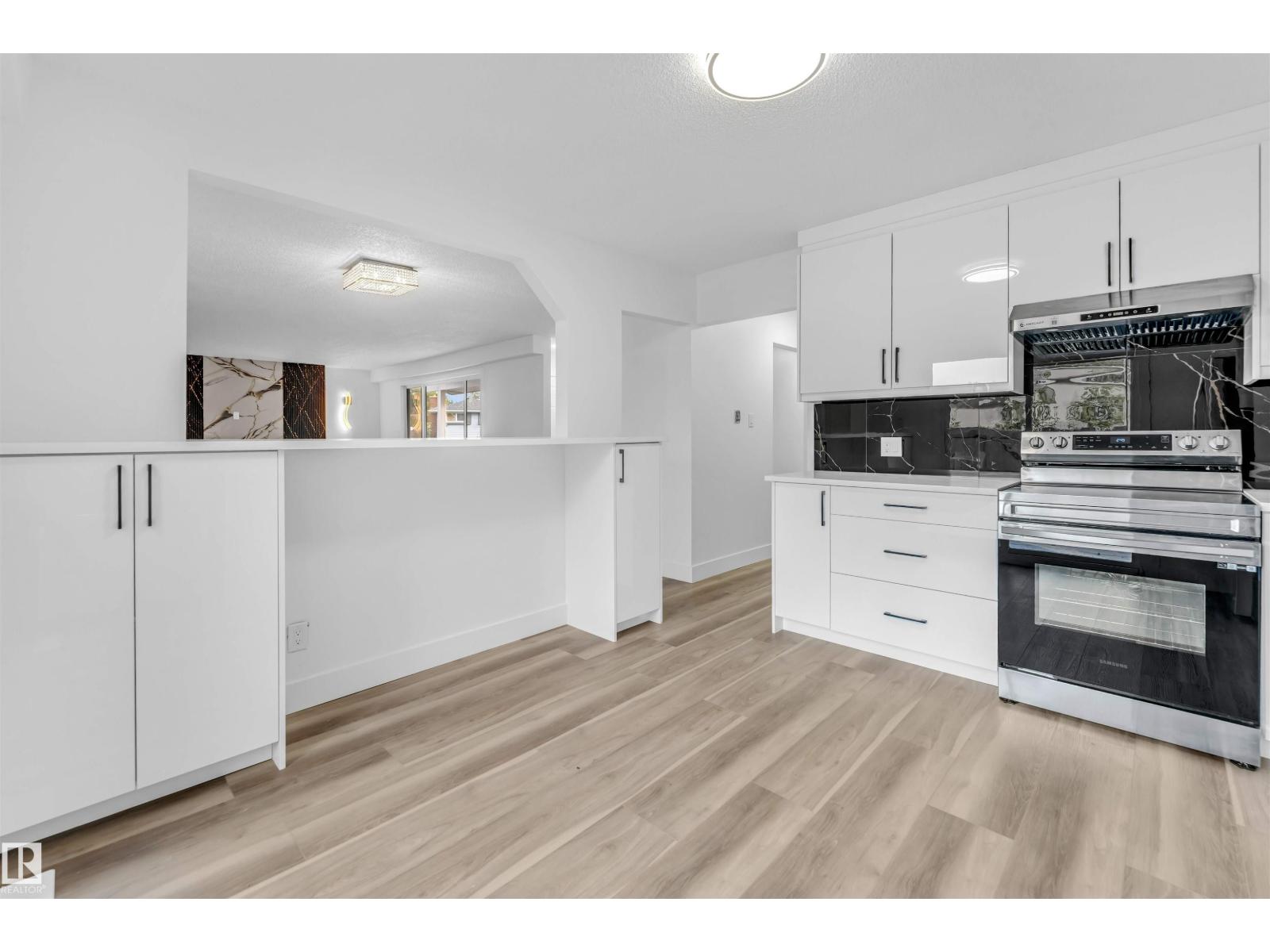 3508 84 St Nw, Edmonton, Alberta  T6K 0H3 - Photo 6 - E4484497