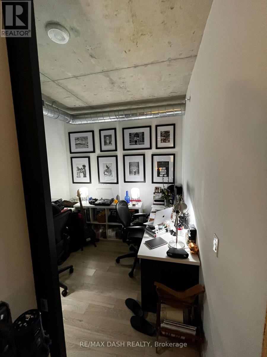 1108 - 170 Bayview Avenue, Toronto, Ontario  M5A 0M4 - Photo 4 - C13054016