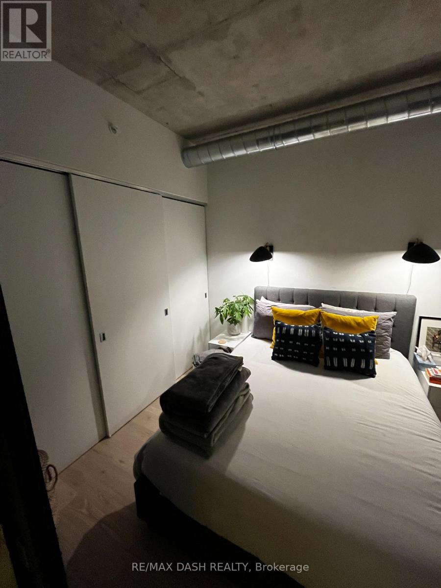 1108 - 170 Bayview Avenue, Toronto, Ontario  M5A 0M4 - Photo 8 - C13054016