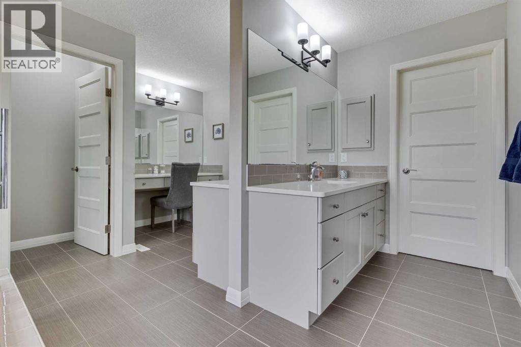 55 Sage Bluff Green NW, Calgary, Alberta  T2R 0X8 - Photo 19 - A2293713