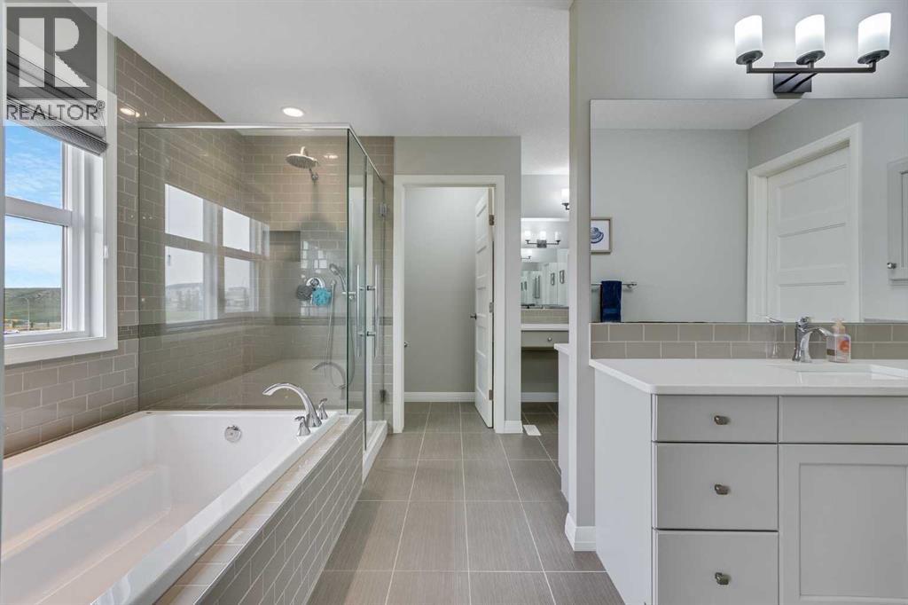 55 Sage Bluff Green NW, Calgary, Alberta  T2R 0X8 - Photo 18 - A2293713