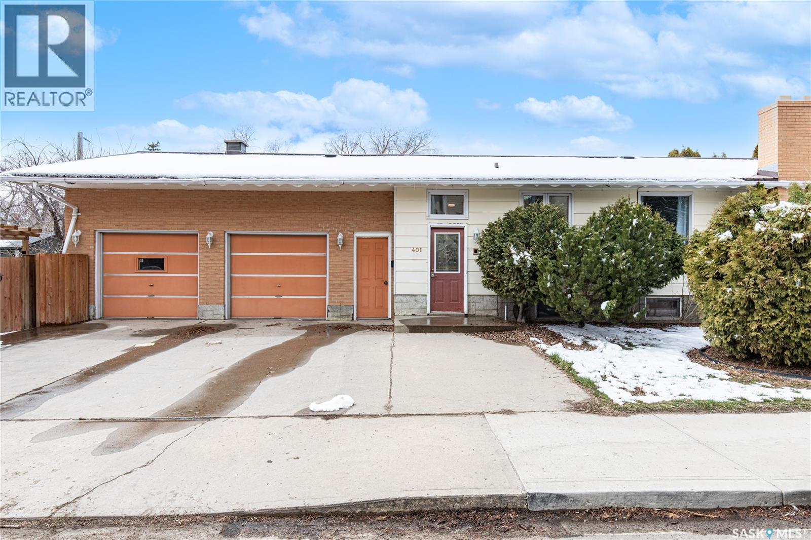 401 Stadacona STREET W, Moose Jaw, Saskatchewan