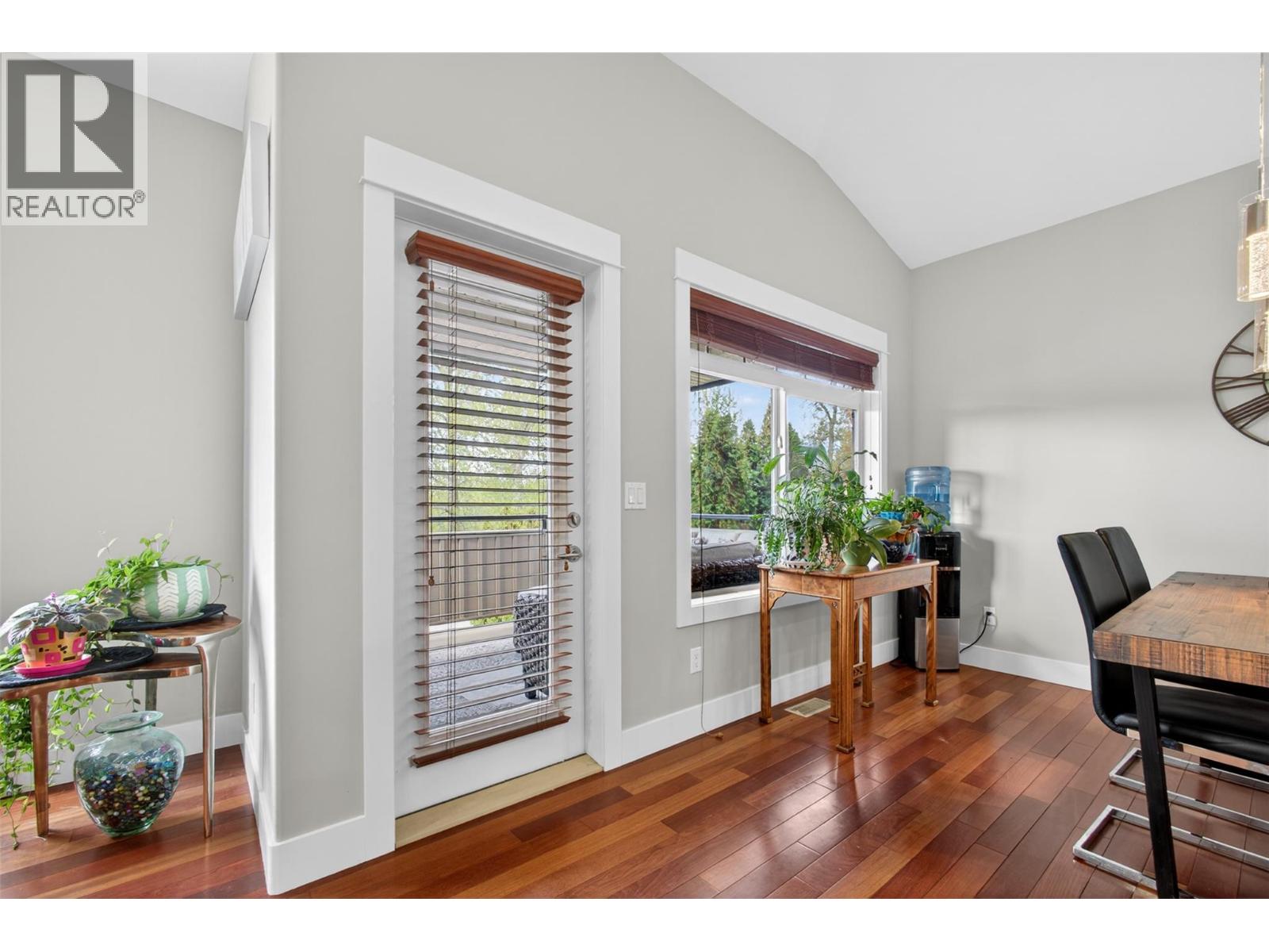 539 South Crest Drive, Kelowna, British Columbia  V1W 4W8 - Photo 5 - 10384342