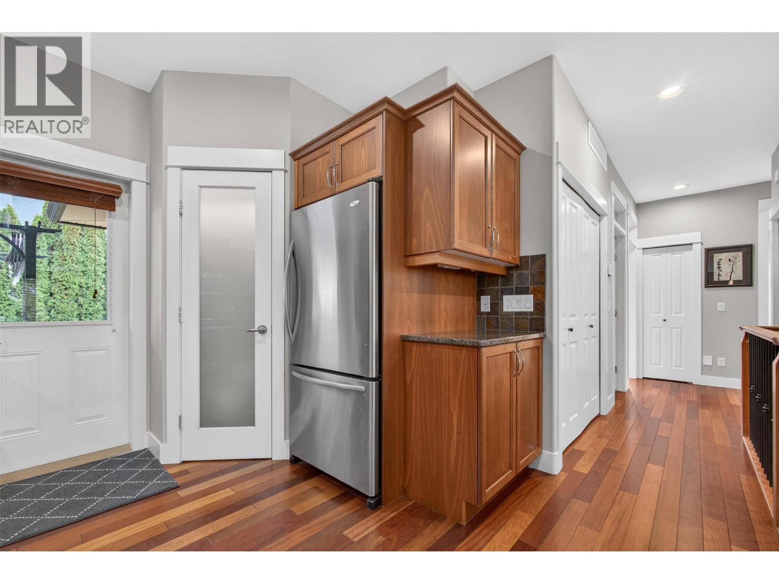 539 South Crest Drive, Kelowna, British Columbia  V1W 4W8 - Photo 11 - 10384342