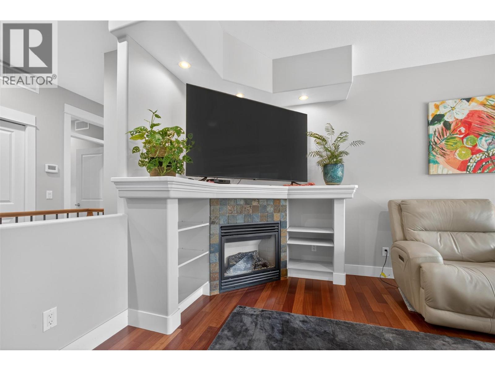 539 South Crest Drive, Kelowna, British Columbia  V1W 4W8 - Photo 4 - 10384342