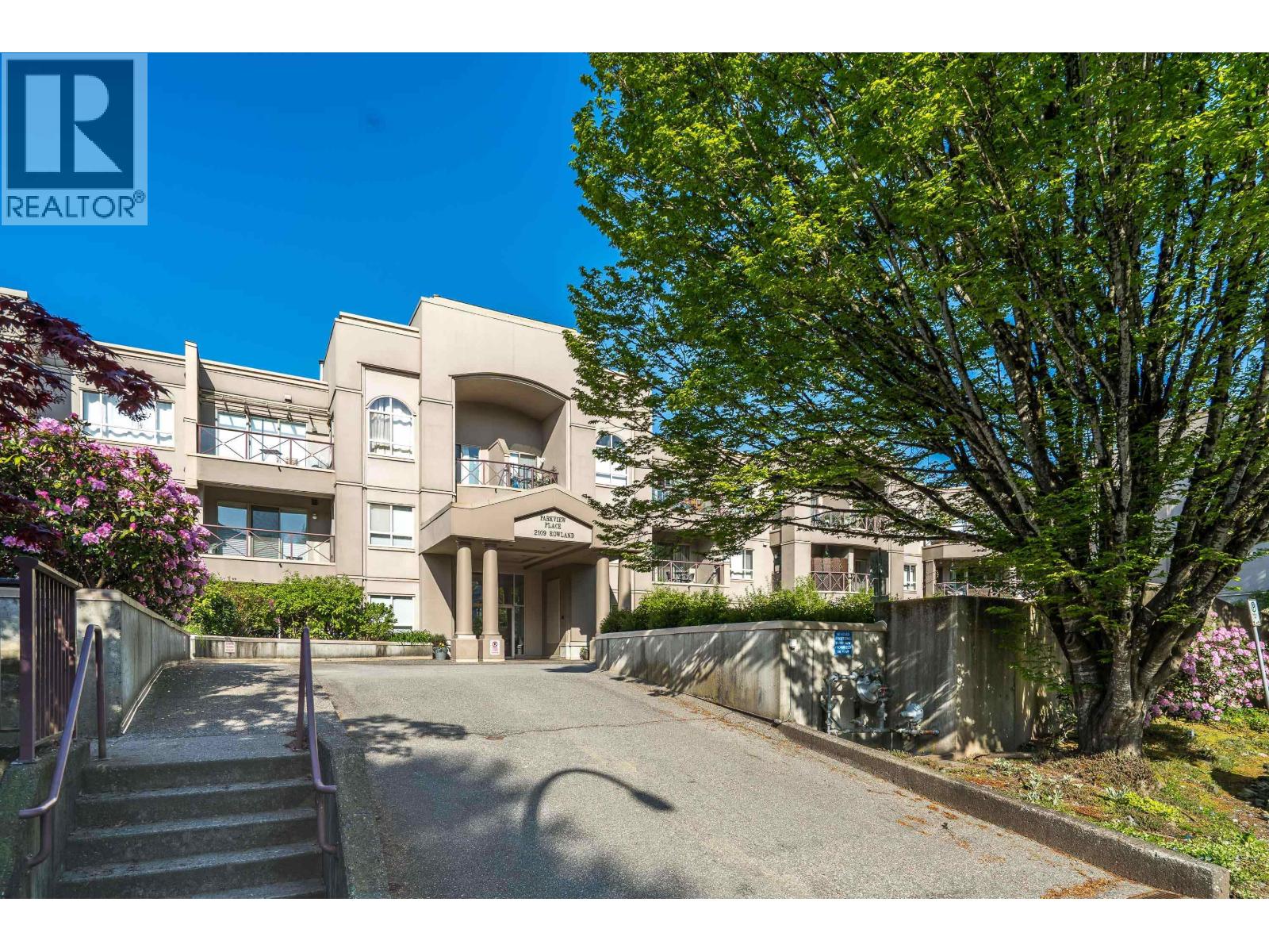 104 2109 Rowland Street, Port Coquitlam, British Columbia  V3C 6J4 - Photo 2 - R3116542