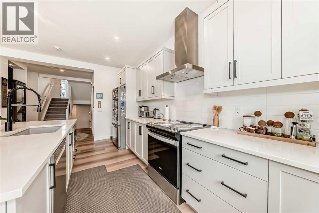 385 Edith Road Nw, Calgary, Alberta  T3R 1Y9 - Photo 4 - A2299875