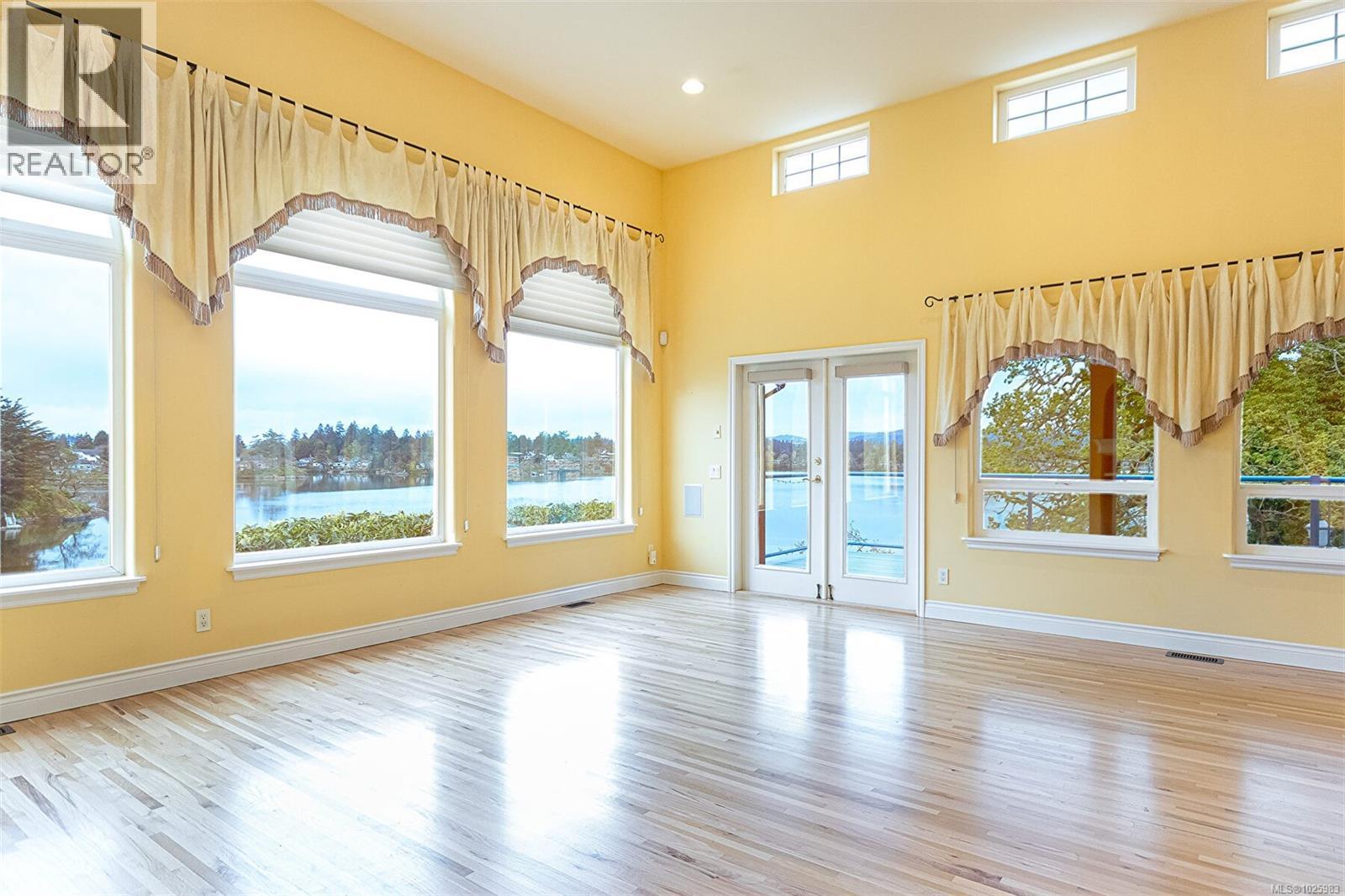 3711 Grange Rd, Saanich, British Columbia  V8Z 4S9 - Photo 17 - 1025983