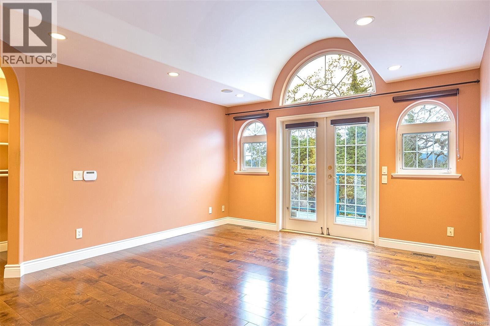 3711 Grange Rd, Saanich, British Columbia  V8Z 4S9 - Photo 25 - 1025983