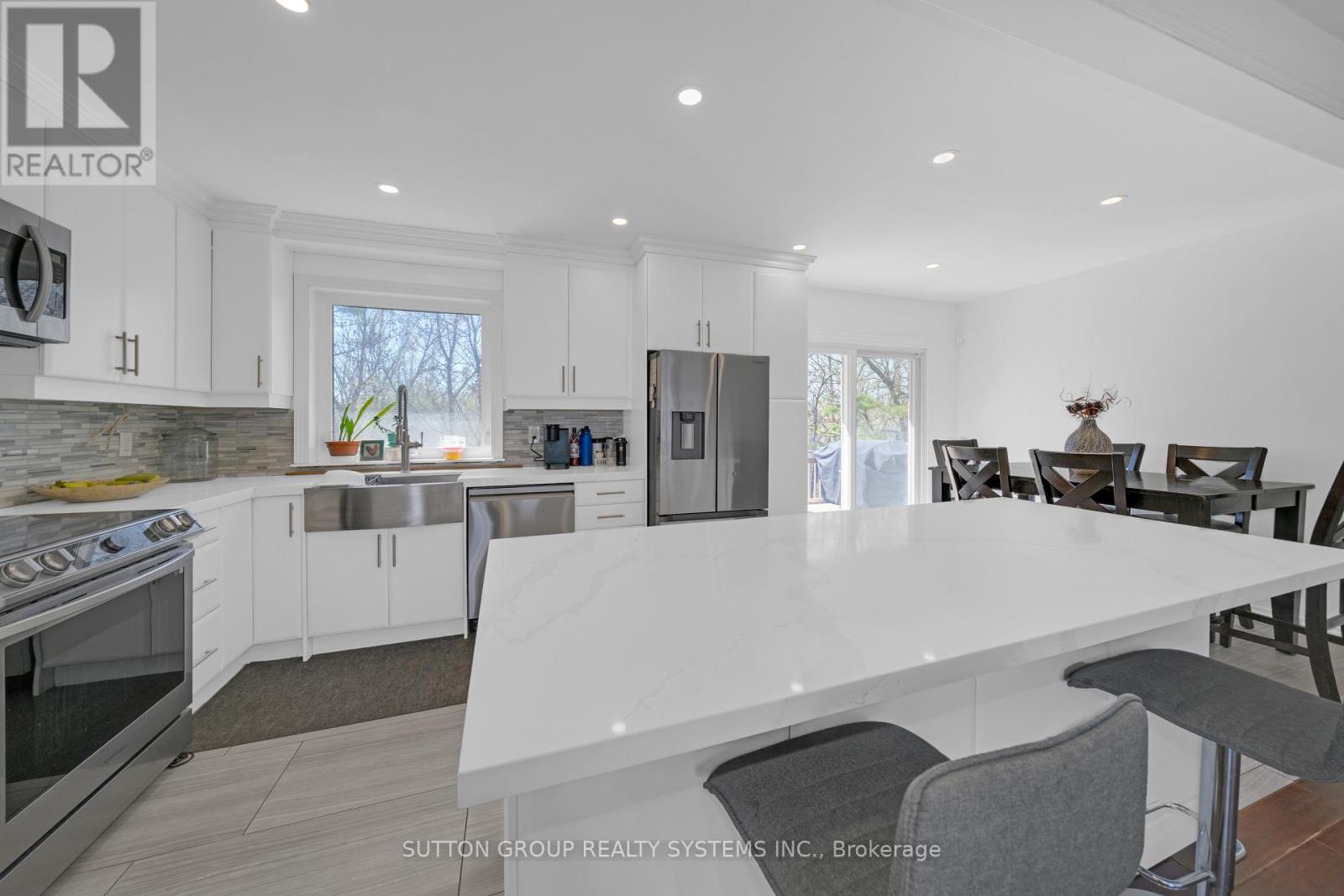 134 Sussex Street, Oshawa, Ontario  L1G 1V9 - Photo 8 - E13053984