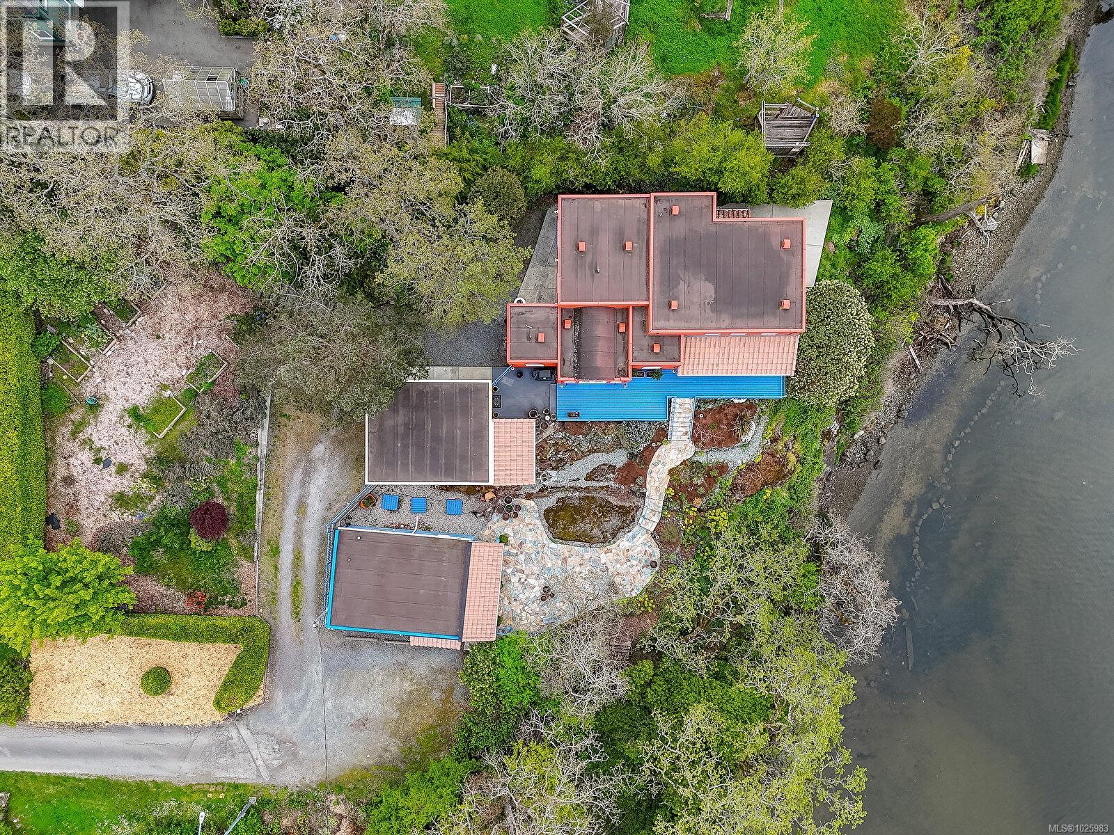 3711 Grange Rd, Saanich, British Columbia  V8Z 4S9 - Photo 48 - 1025983