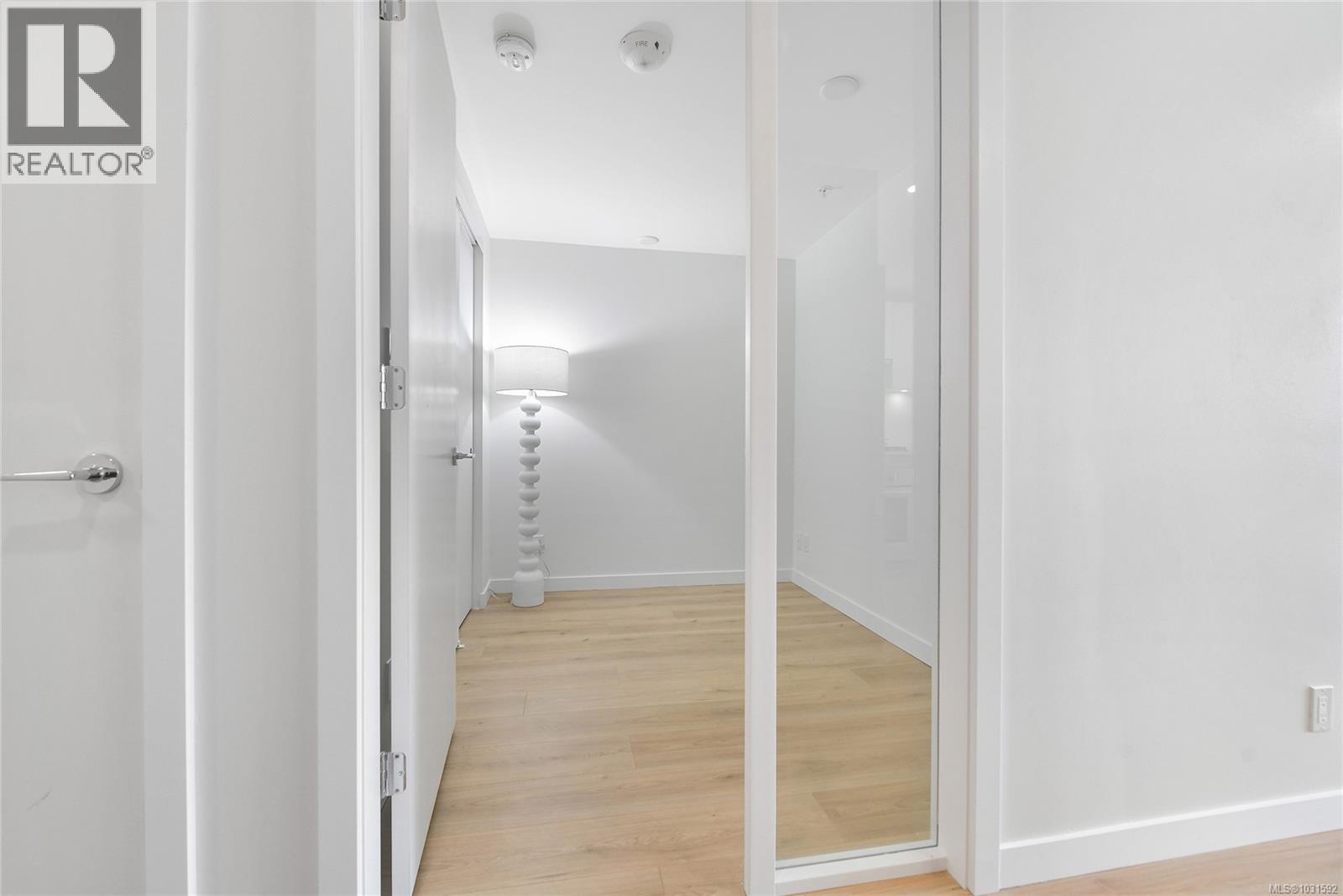 304 899 Esquimalt Ave, Esquimalt, British Columbia  V9A 3M5 - Photo 23 - 1031592