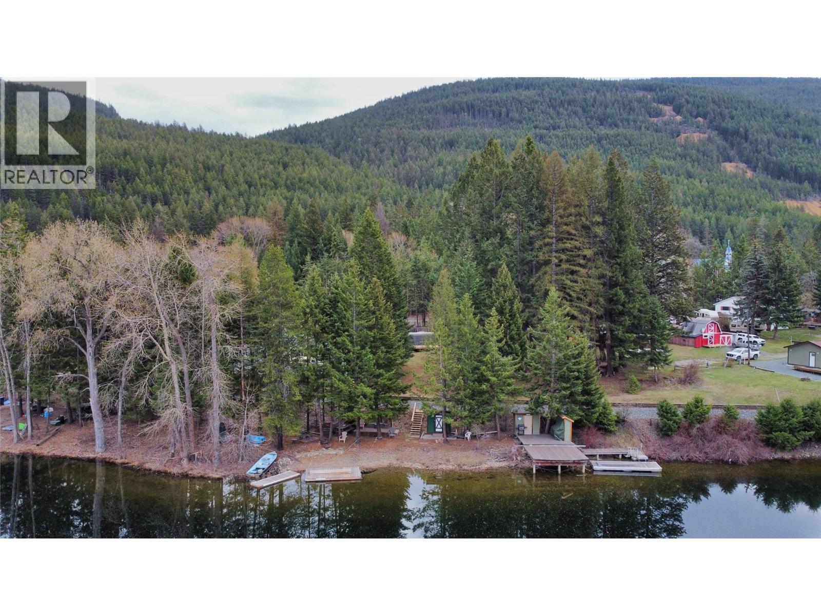 Victoria Street, Moyie, British Columbia  V0B 2A0 - Photo 8 - 10385050
