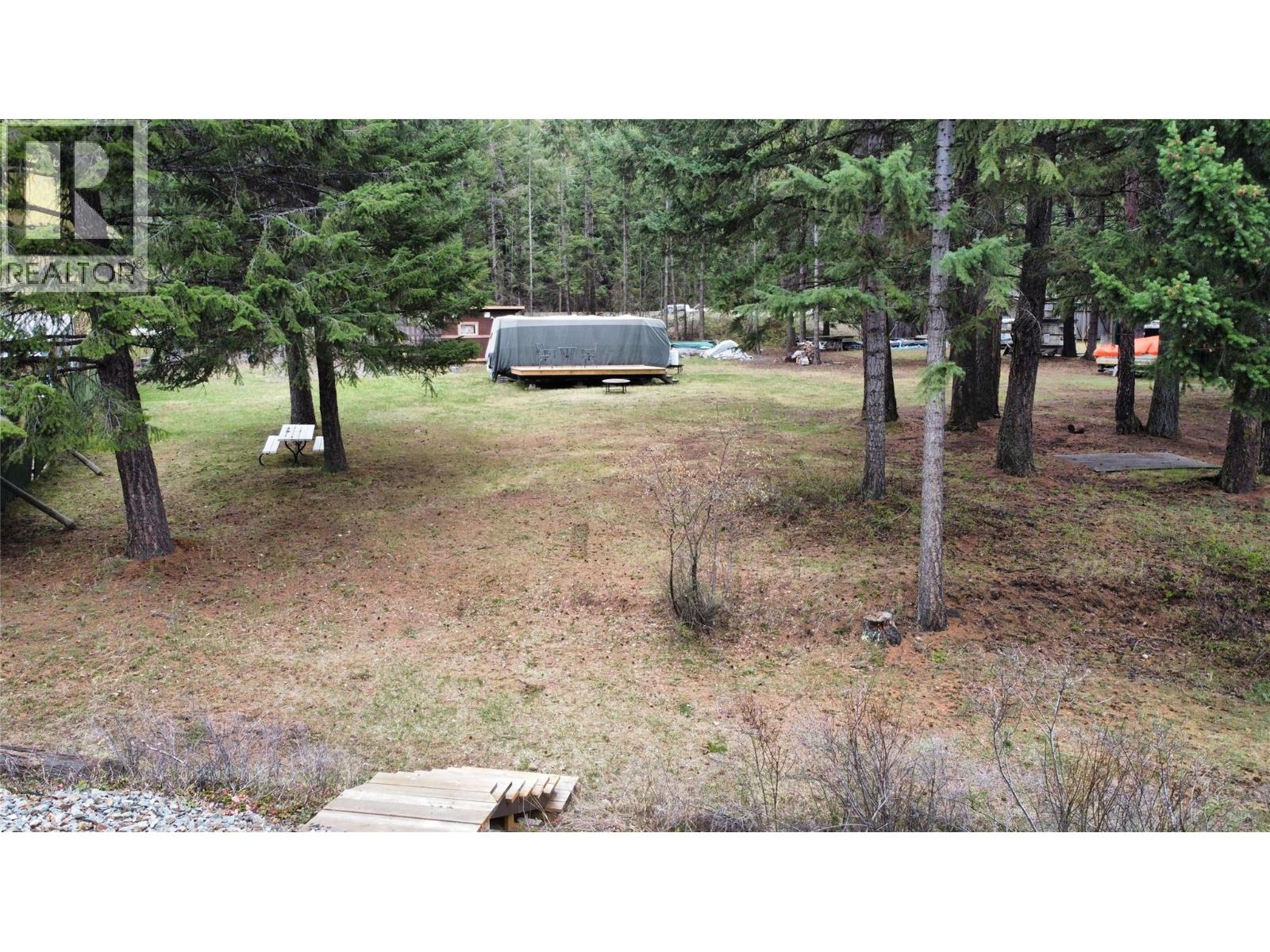 Victoria Street, Moyie, British Columbia  V0B 2A0 - Photo 11 - 10385050