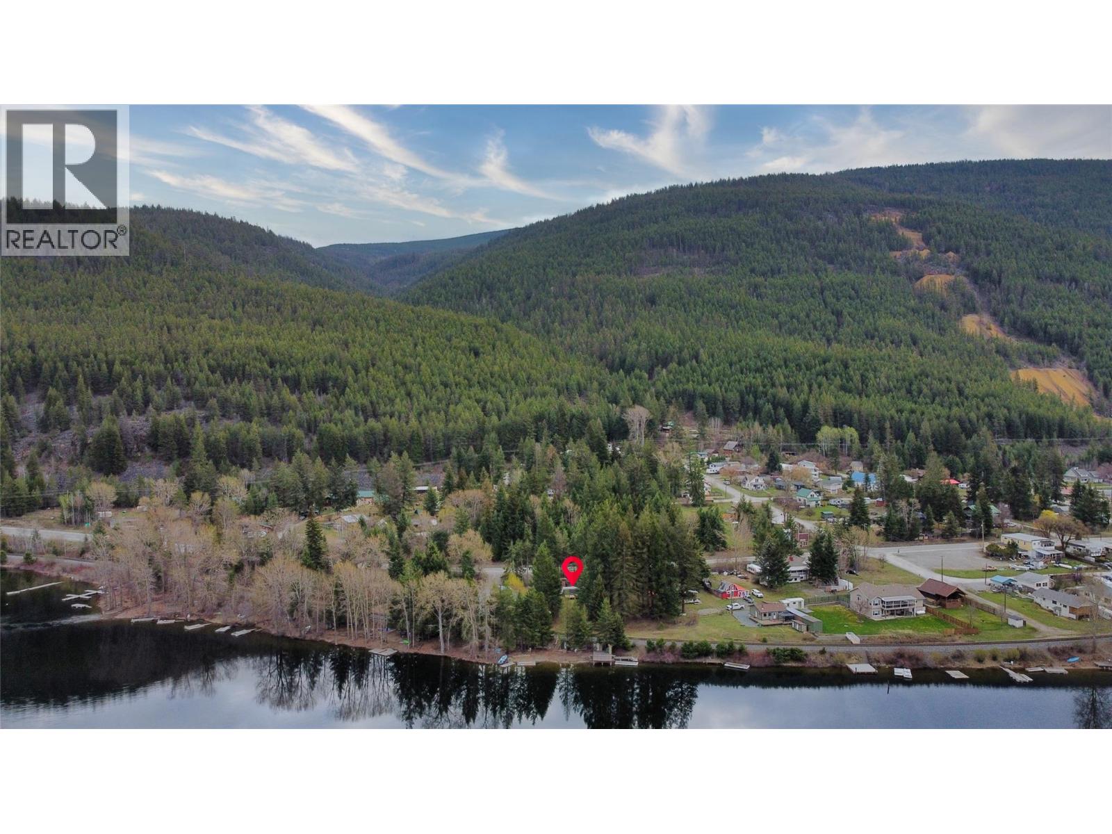 Victoria Street, Moyie, British Columbia  V0B 2A0 - Photo 3 - 10385050
