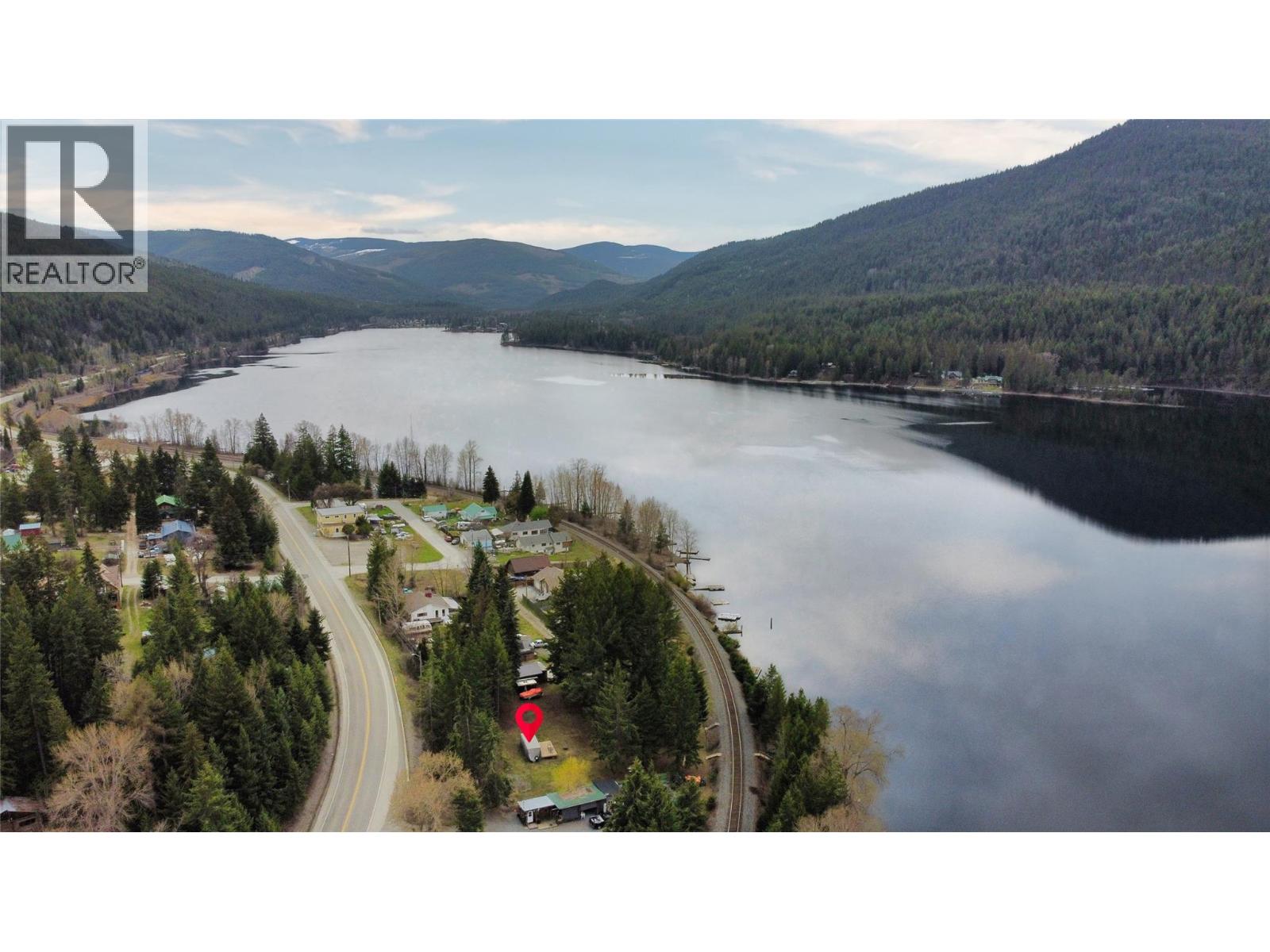 Victoria Street, Moyie, British Columbia  V0B 2A0 - Photo 7 - 10385050