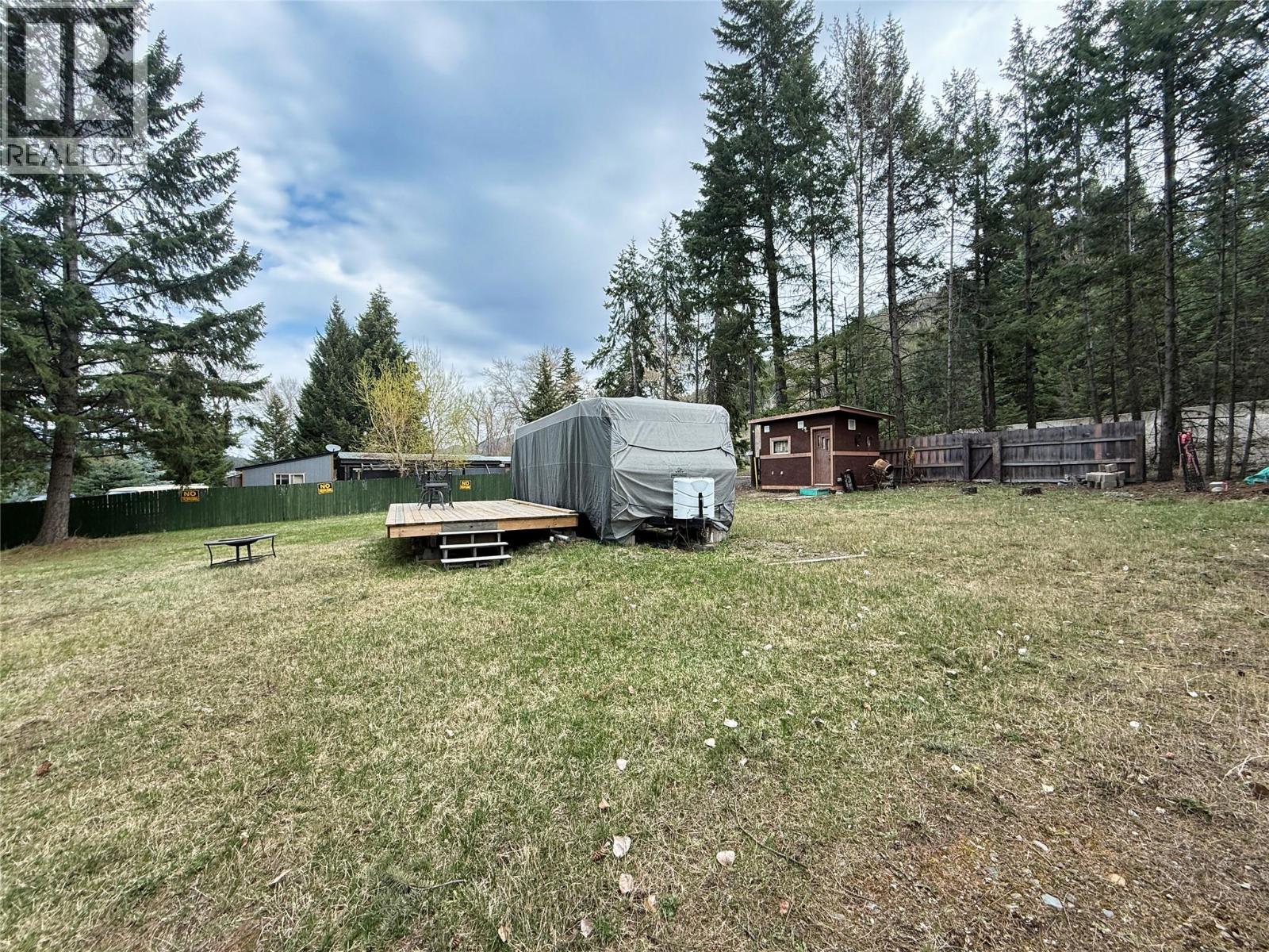 Victoria Street, Moyie, British Columbia  V0B 2A0 - Photo 13 - 10385050