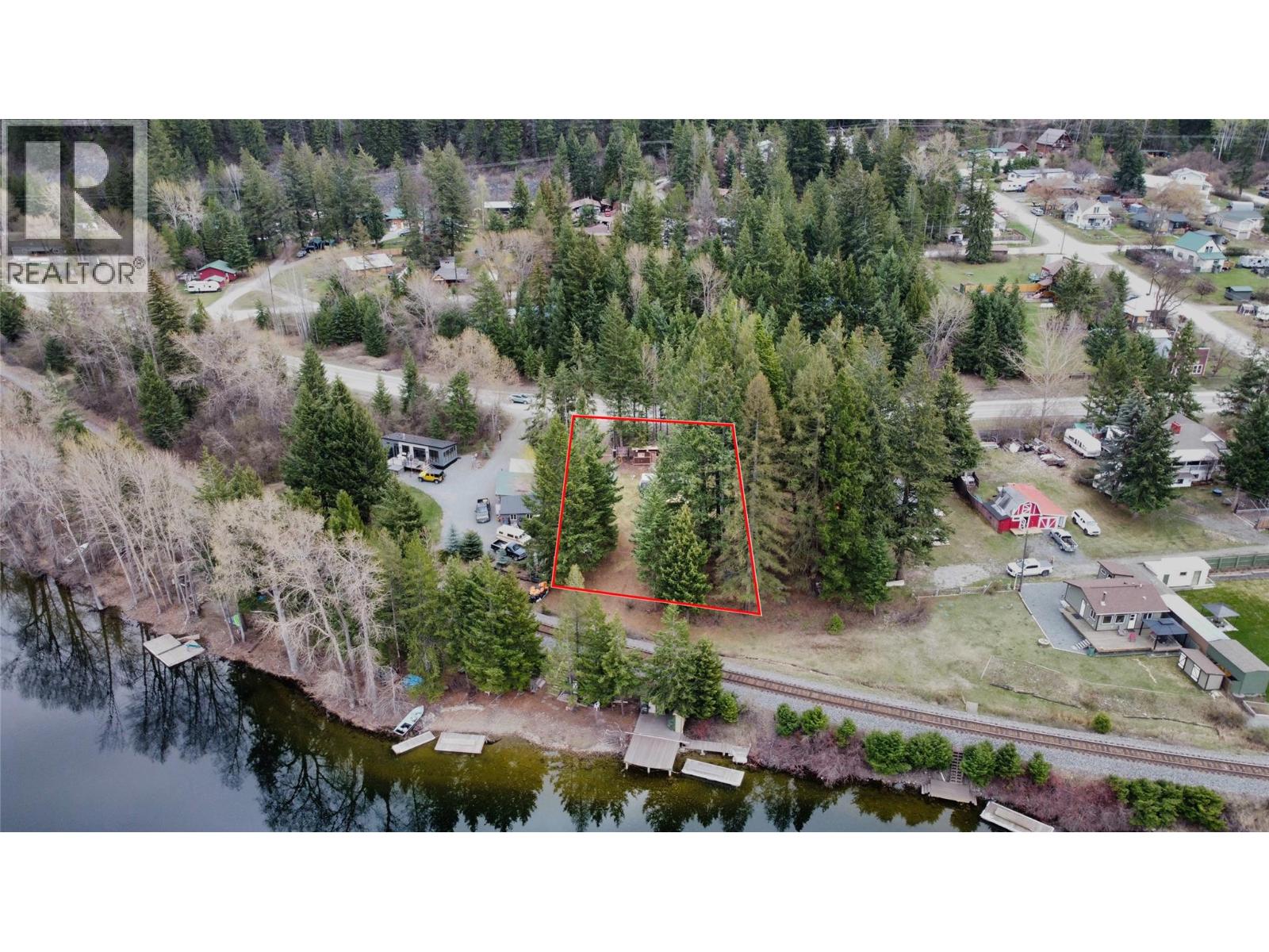 Victoria Street, Moyie, British Columbia  V0B 2A0 - Photo 2 - 10385050