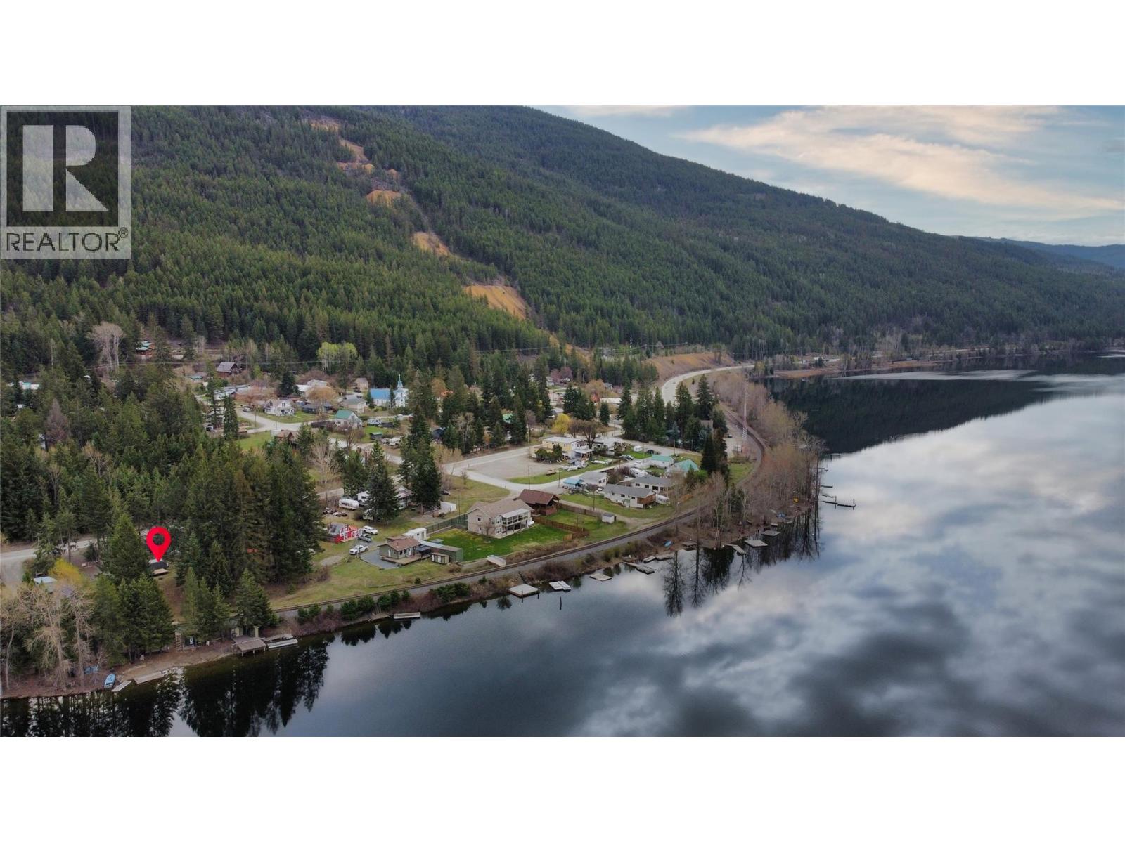 Victoria Street, Moyie, British Columbia  V0B 2A0 - Photo 5 - 10385050
