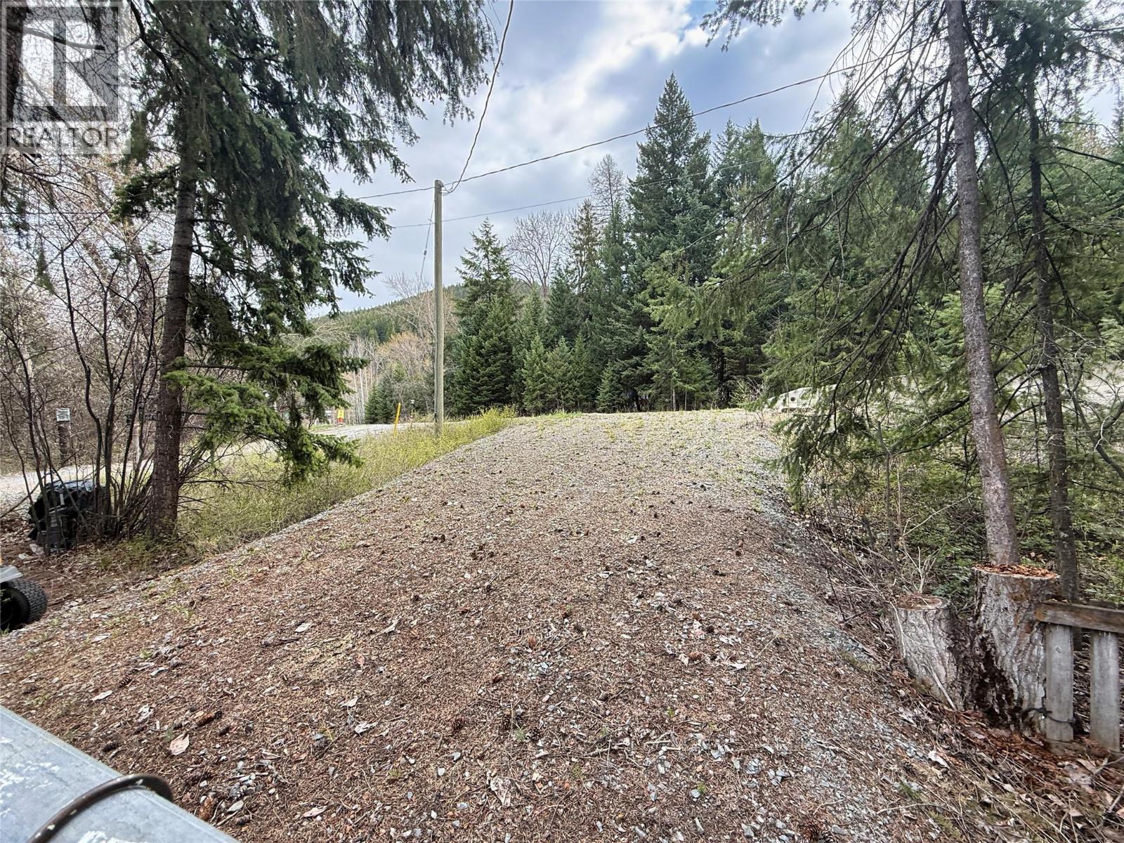 Victoria Street, Moyie, British Columbia  V0B 2A0 - Photo 14 - 10385050