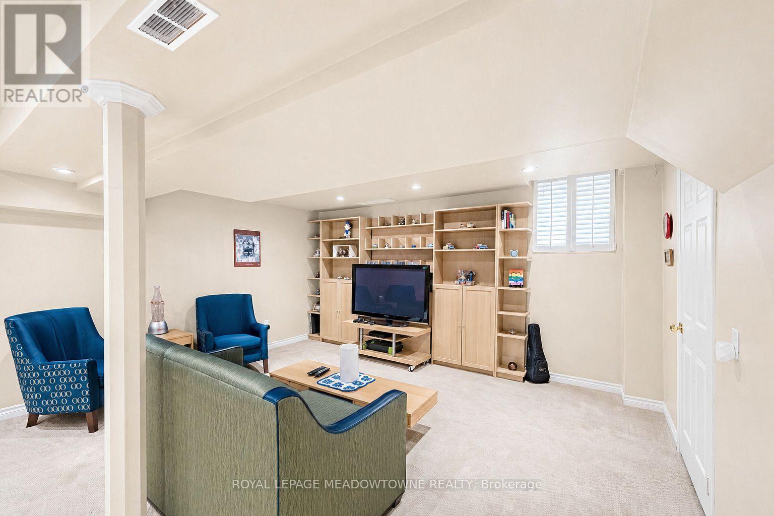 8 Wadsworth Circle, Brampton, Ontario  L6Z 1W7 - Photo 37 - W12977592