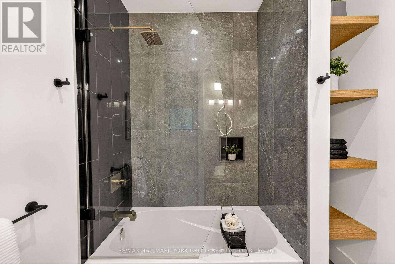 404 Cox Mill Road, Barrie (South Shore), Ontario  L4N 3W9 - Photo 37 - S13053964