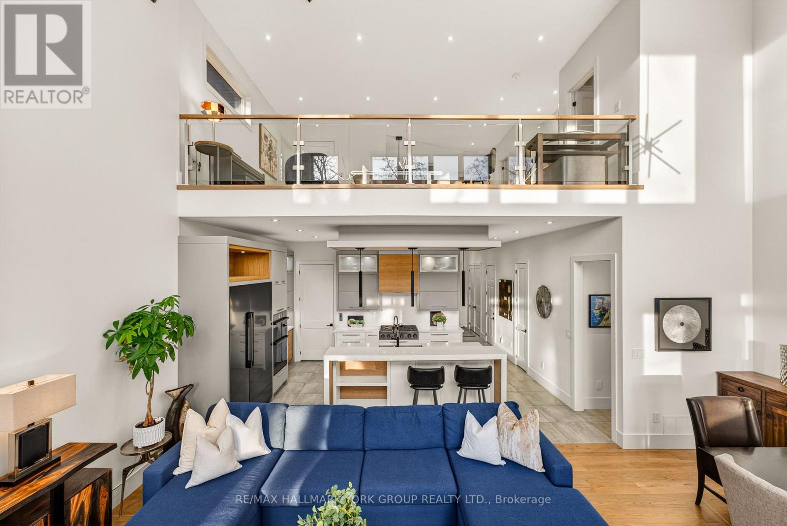 404 Cox Mill Road, Barrie (South Shore), Ontario  L4N 3W9 - Photo 8 - S13053964