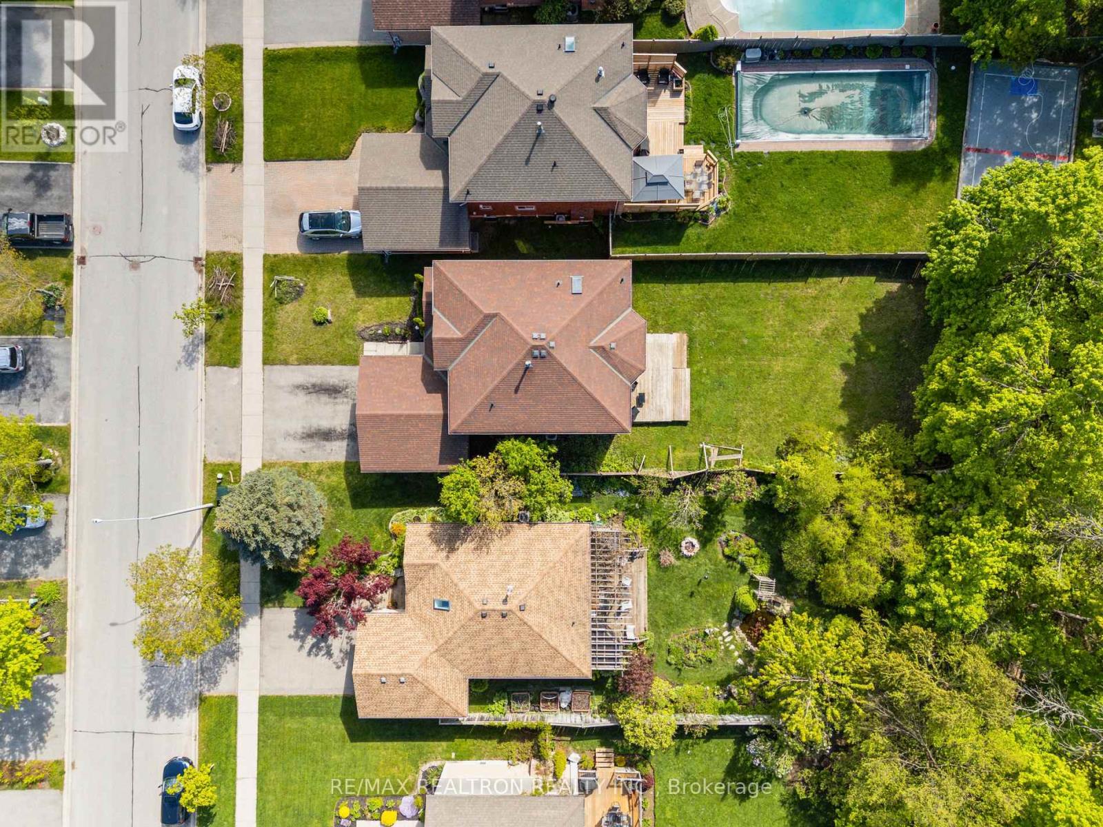 50 Holly Meadow Road, Barrie, Ontario  L4N 0E3 - Photo 5 - S13053966