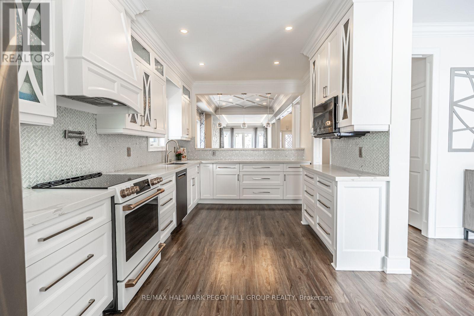 99 Mcintyre Drive, Barrie (Ardagh), Ontario  L4N 4K6 - Photo 8 - S13053986